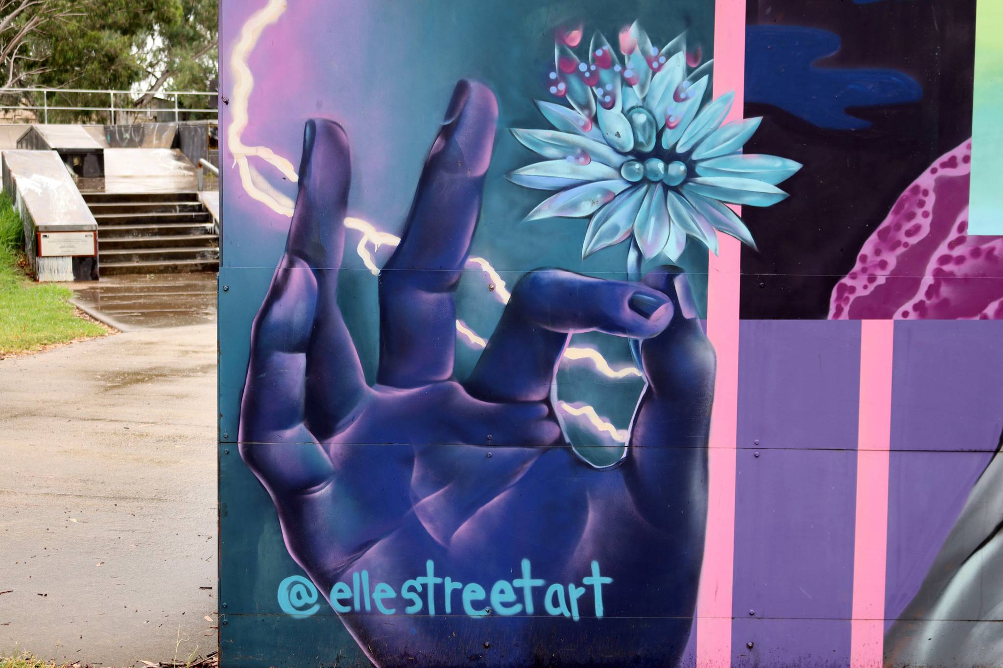 Elle Street Art&mdash;Truble