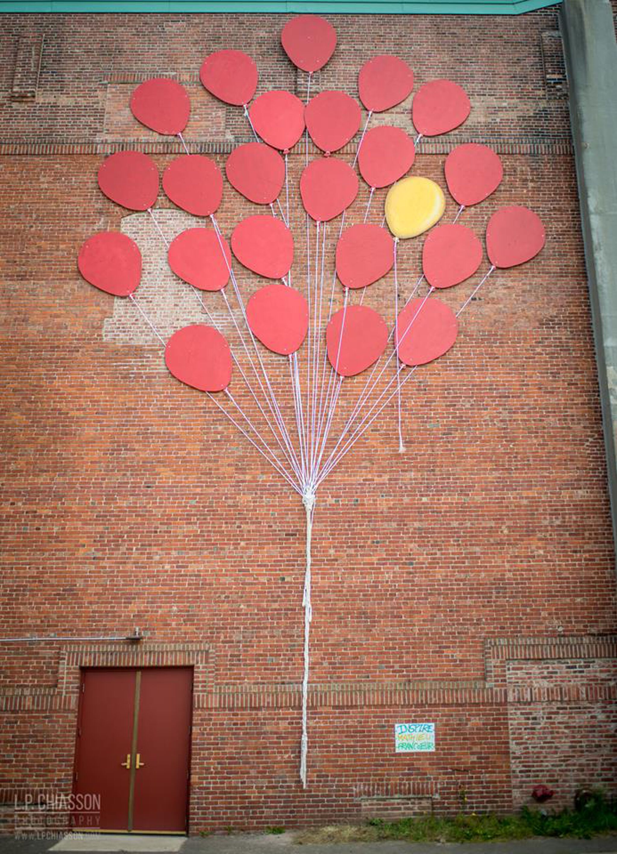 &mdash;The yellow ballon