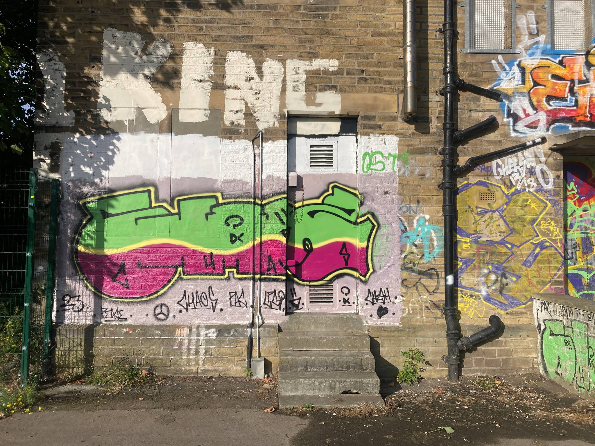 Chaos&mdash;Chaps tag + Bolton Woods free wall