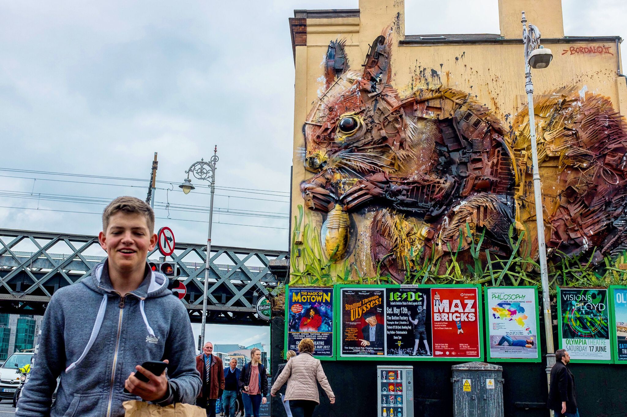 Bordalo ll&mdash;Giant Red Squirrel