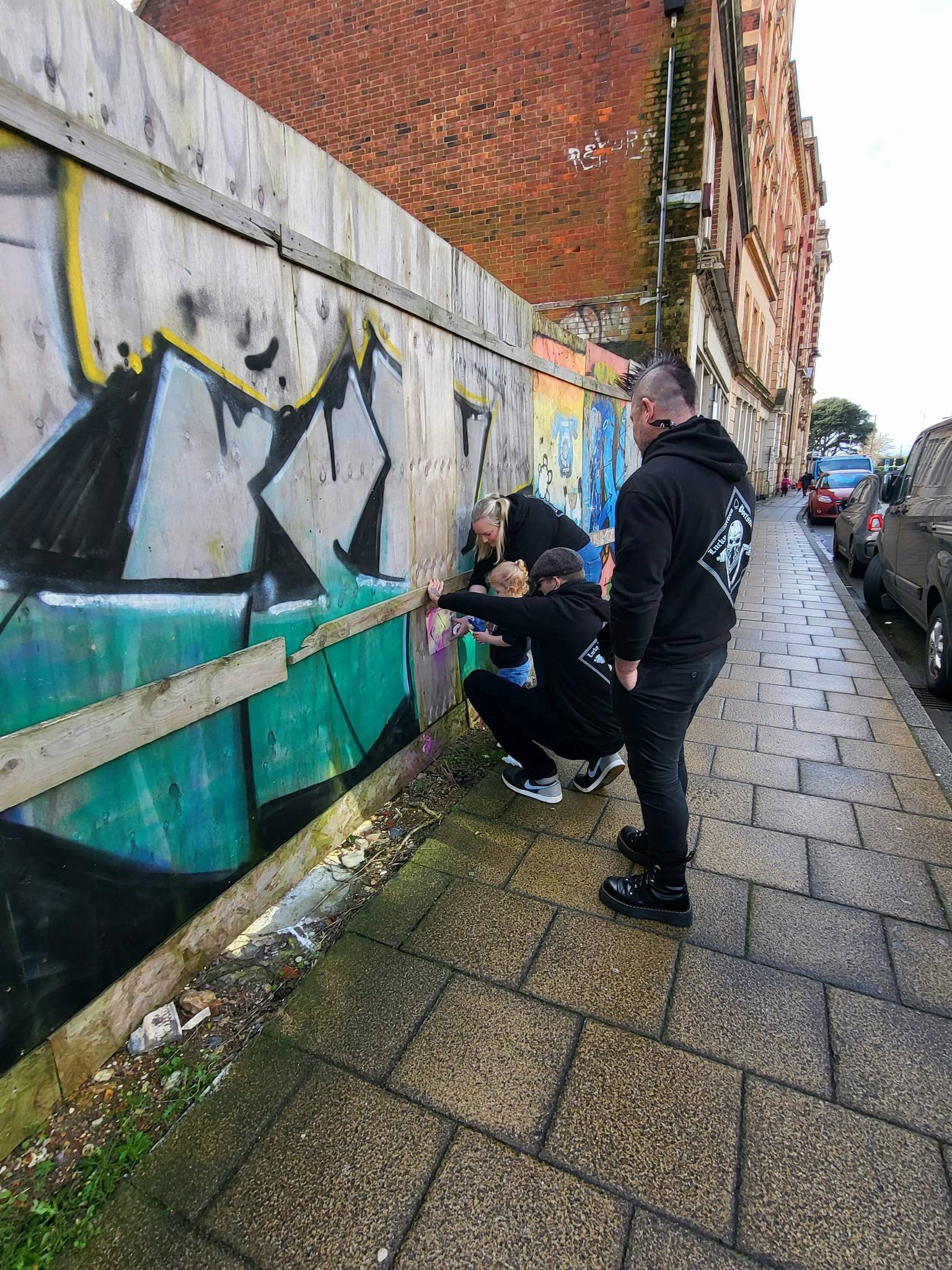 rooabrook, Koe1, Ketones6000, thisismidge, NZIE, Gary Stranger, pogo, RoosArt&mdash;Osborne Road Street Art Gallery