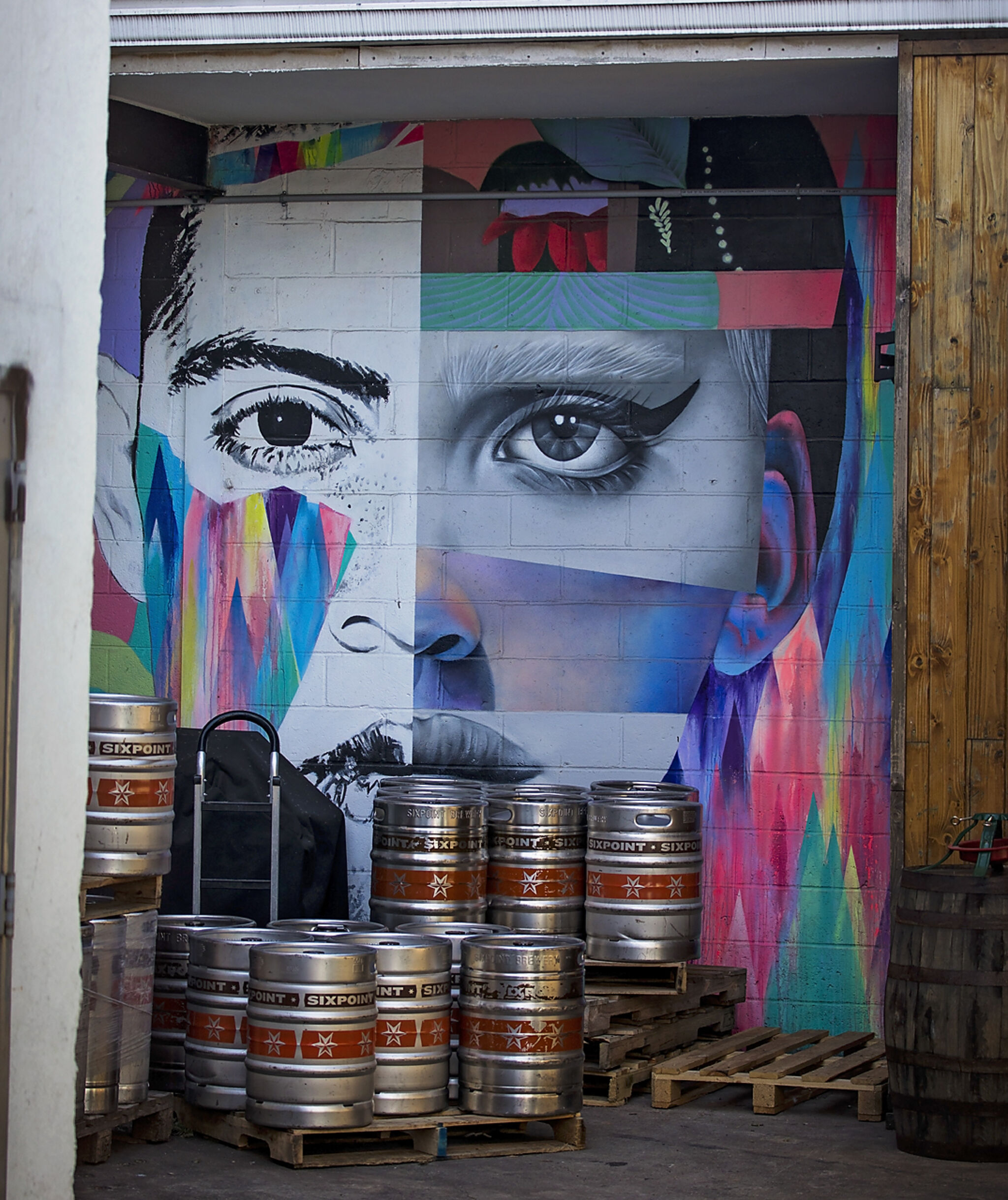 Elle Street Art&mdash;Untitled
