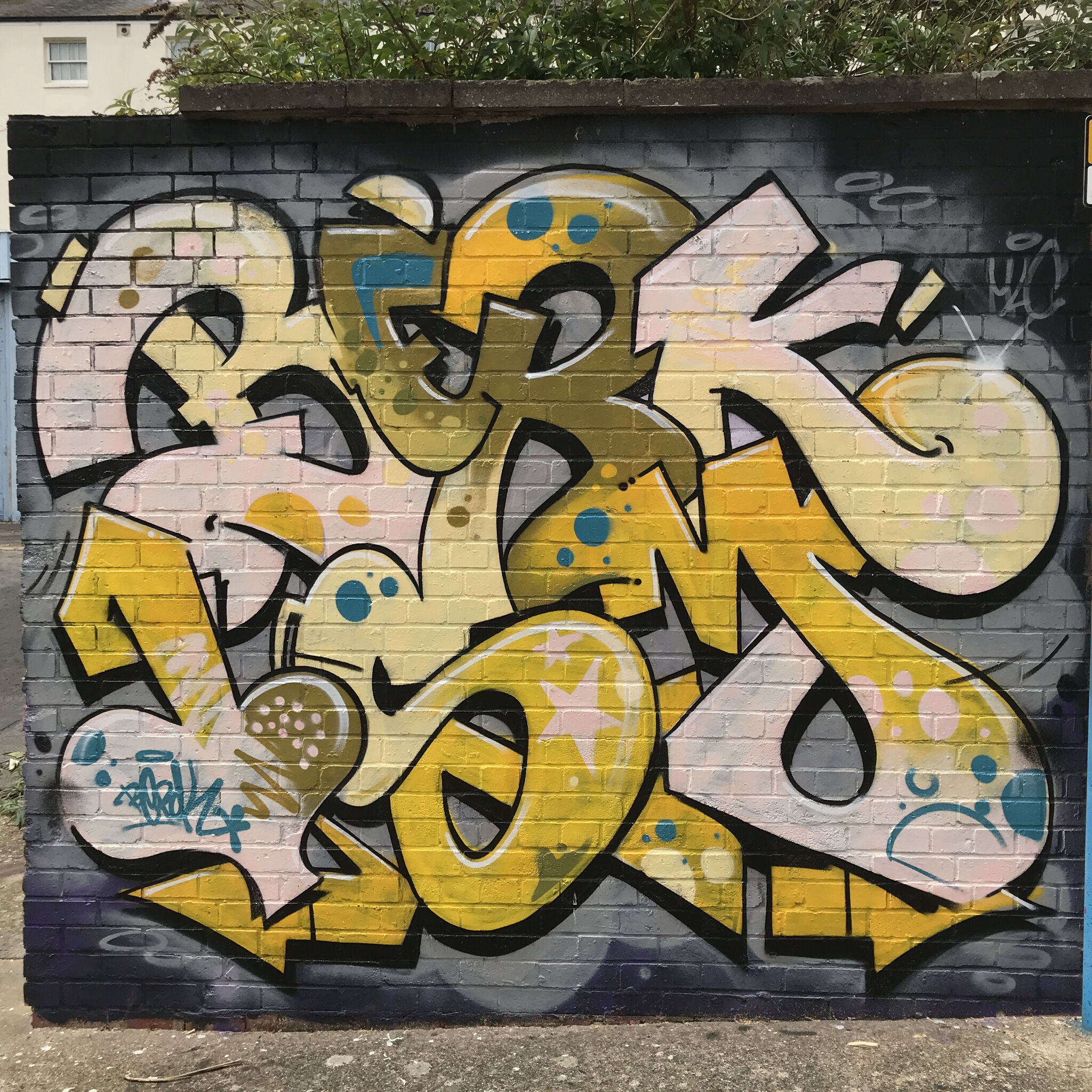 Fark, Roo Abrook, Kloth, NZIE, Sarnie, Nova, South Soak, Berk MLC, Pogo, Mistersamo, RoosArt&mdash;Southsea Ghetto (various artists)