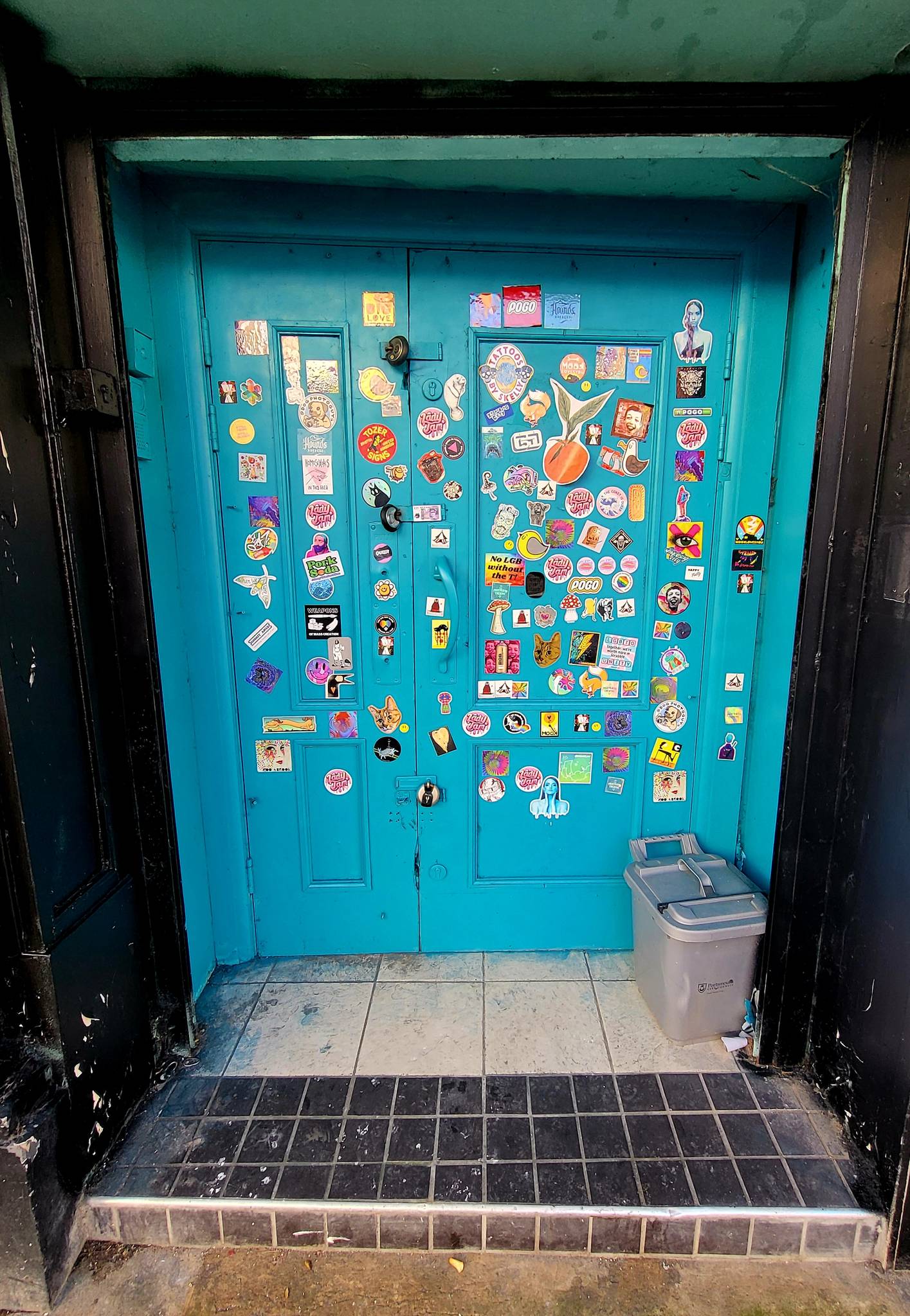 rooabrook, Koe1, Ketones6000, thisismidge, NZIE, Gary Stranger, pogo, RoosArt&mdash;Osborne Road Street Art Gallery