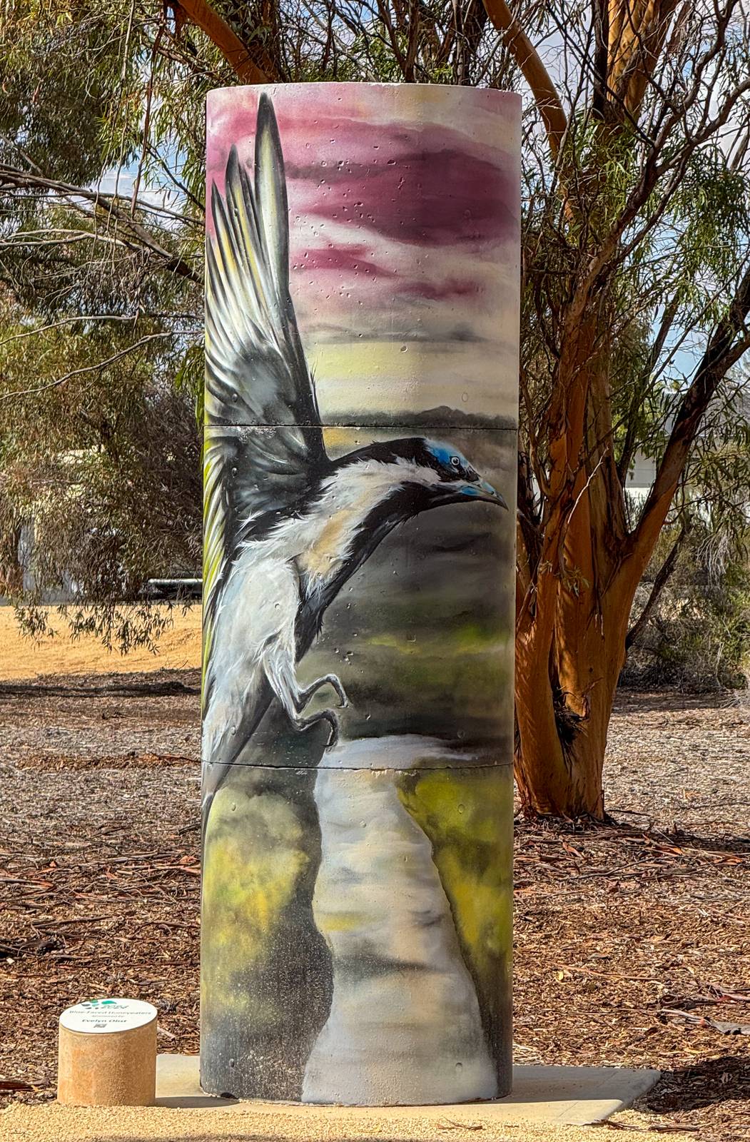 Jarrod Loxton&mdash;Mini Silo Art Trail