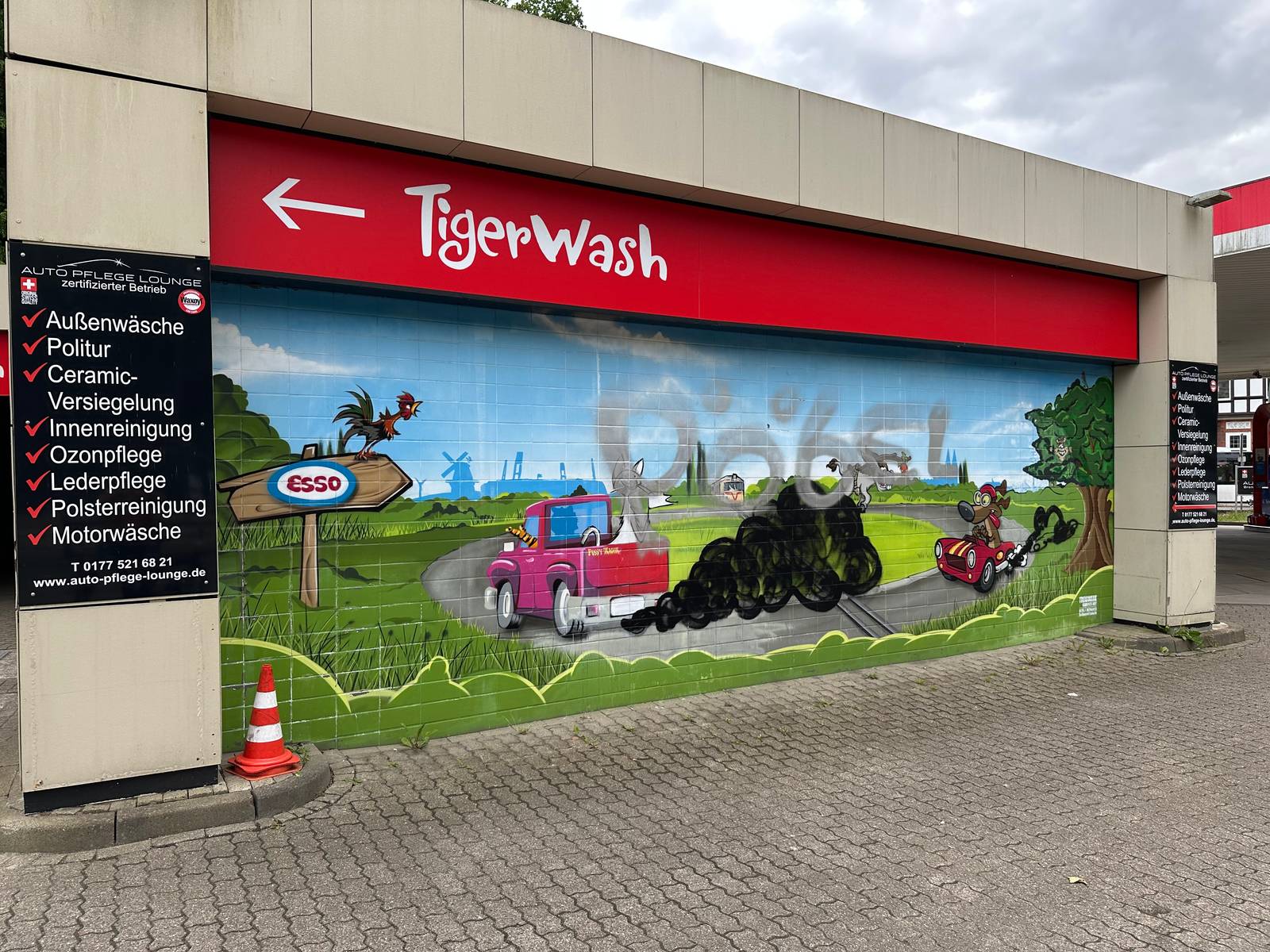Treibwerk Graffiti Art&mdash;Esso Tankstelle am Stern