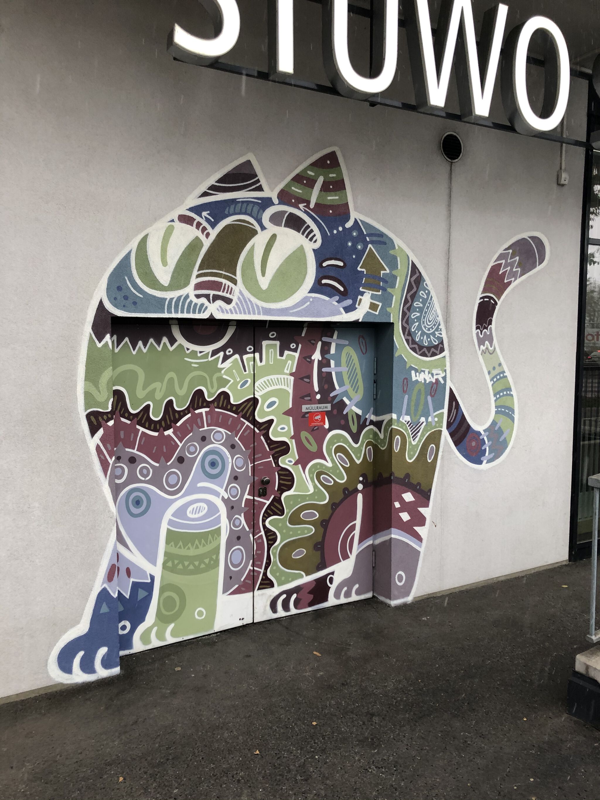 Lunar&mdash;Cats