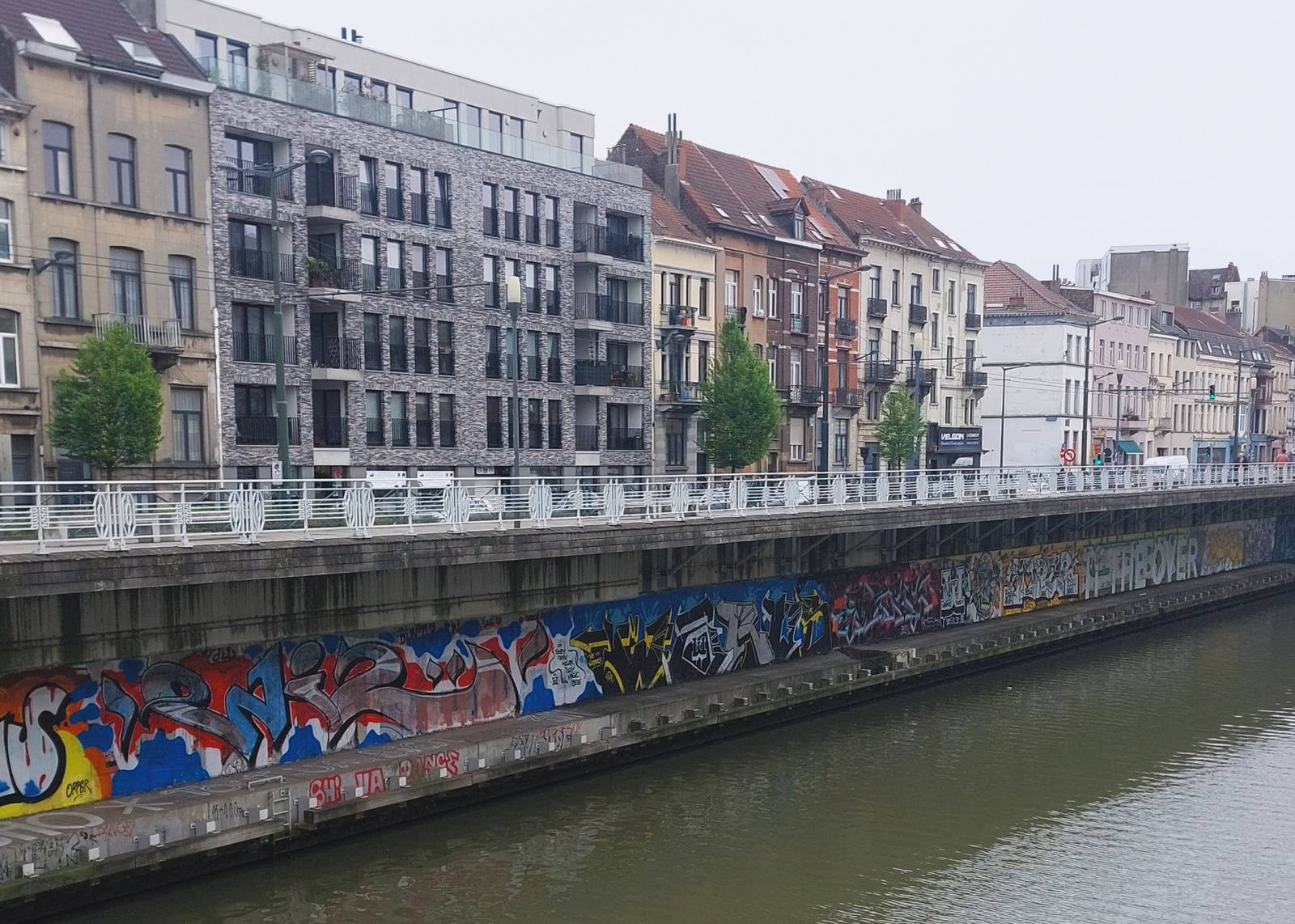 &mdash;Graffitispot Canal district