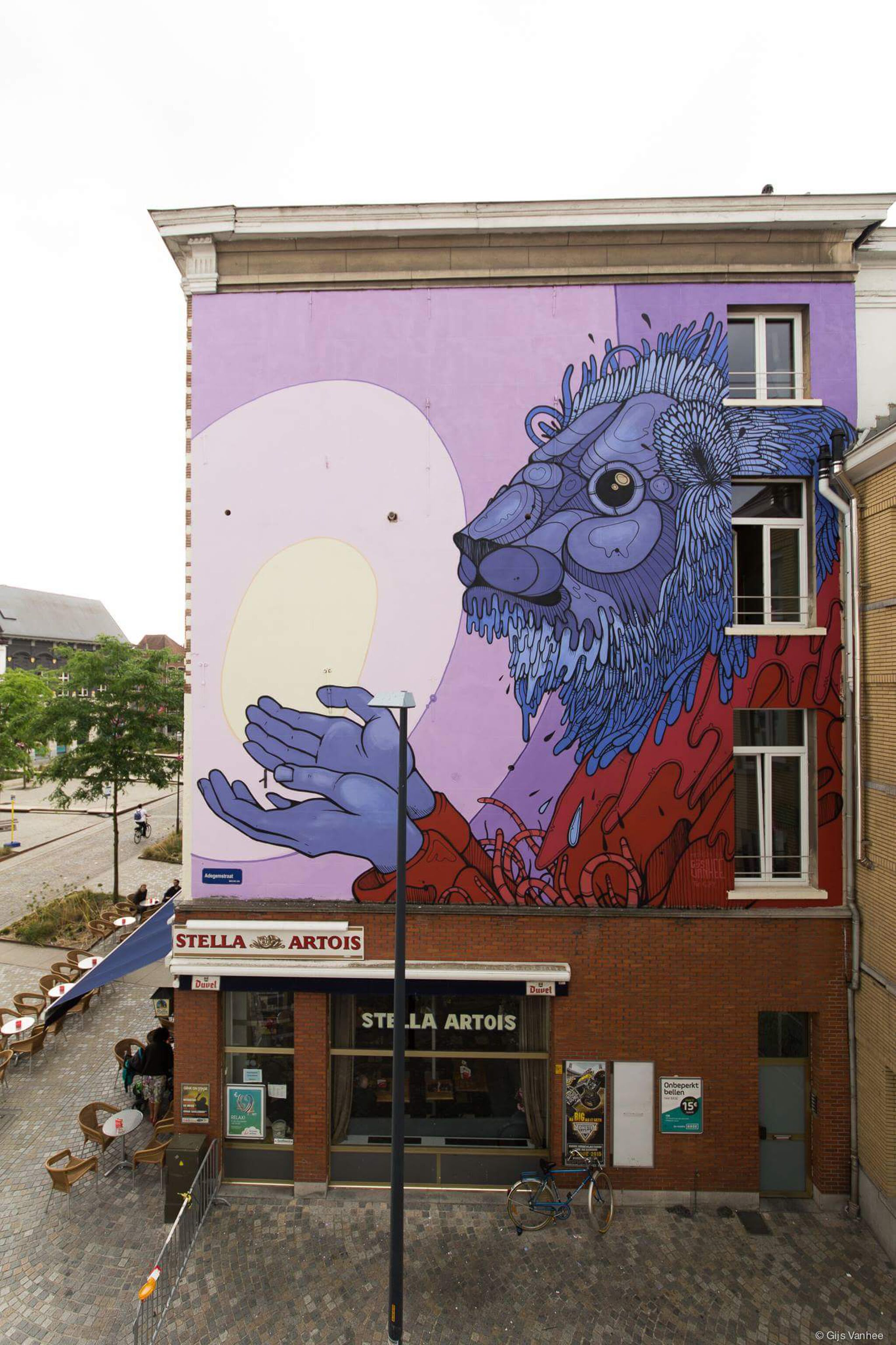 Gijs Vanhee&mdash;The Gift