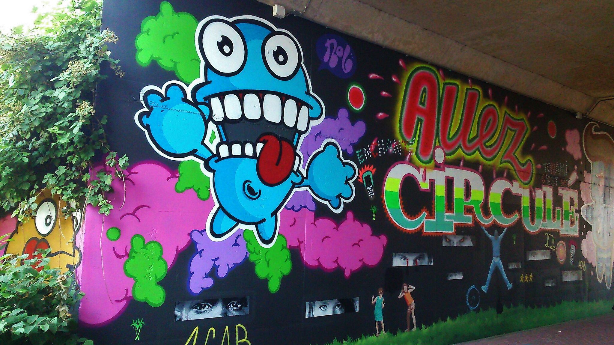 Farm Prod., A Squid Called Sebastian, DinDin, Oli-B, Nol, Tonami, Bué The Warrior&mdash;Allez Circulez