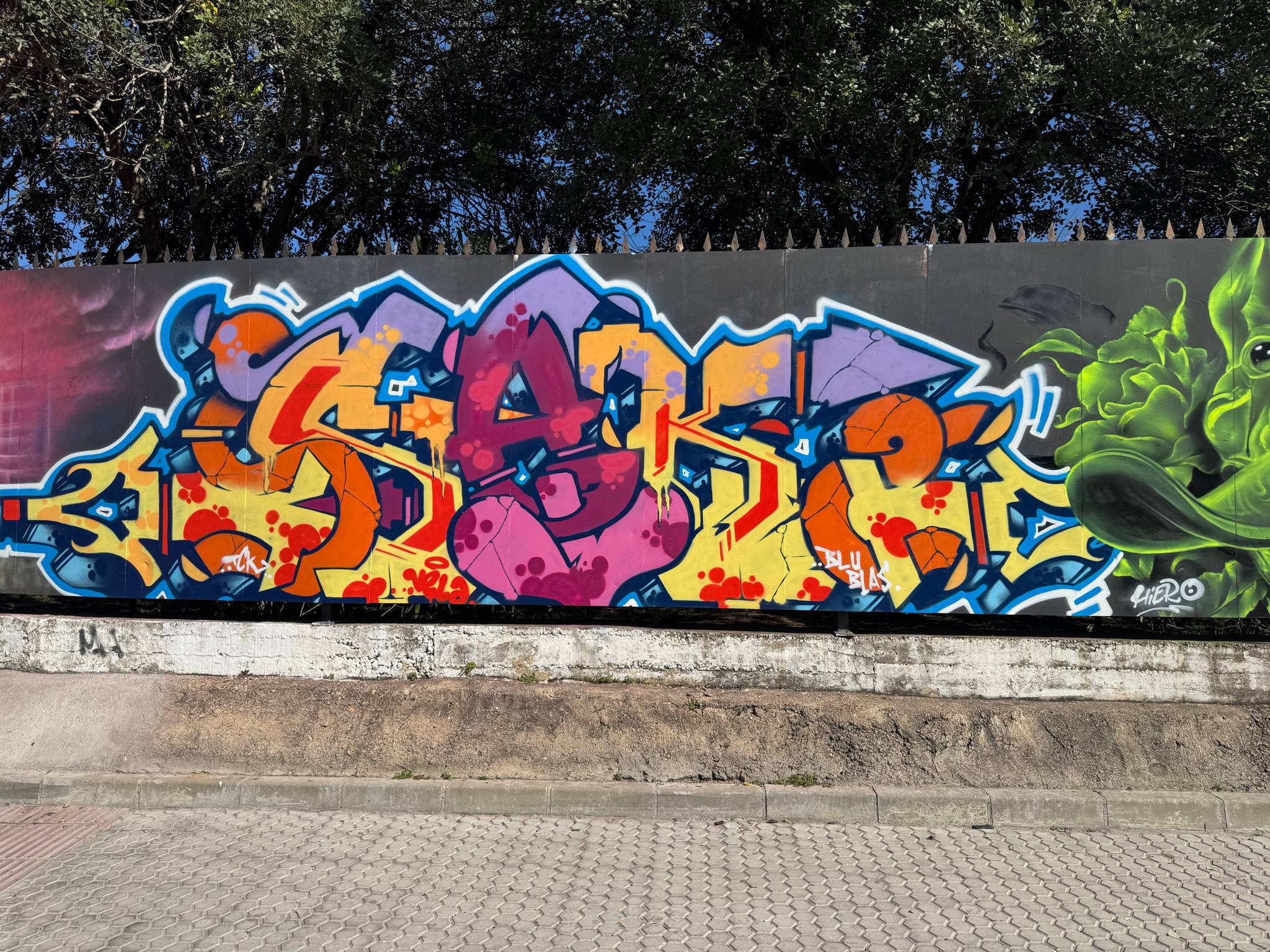 Alone, burla, Chino, core, dane, Fumomiles, Harfo, Kato, Kenz, Sak, Smol, Spat, Twone, Viki Art, Various Artists&mdash;Fondo Negro Sevilla 22-23 de febrero de 2025