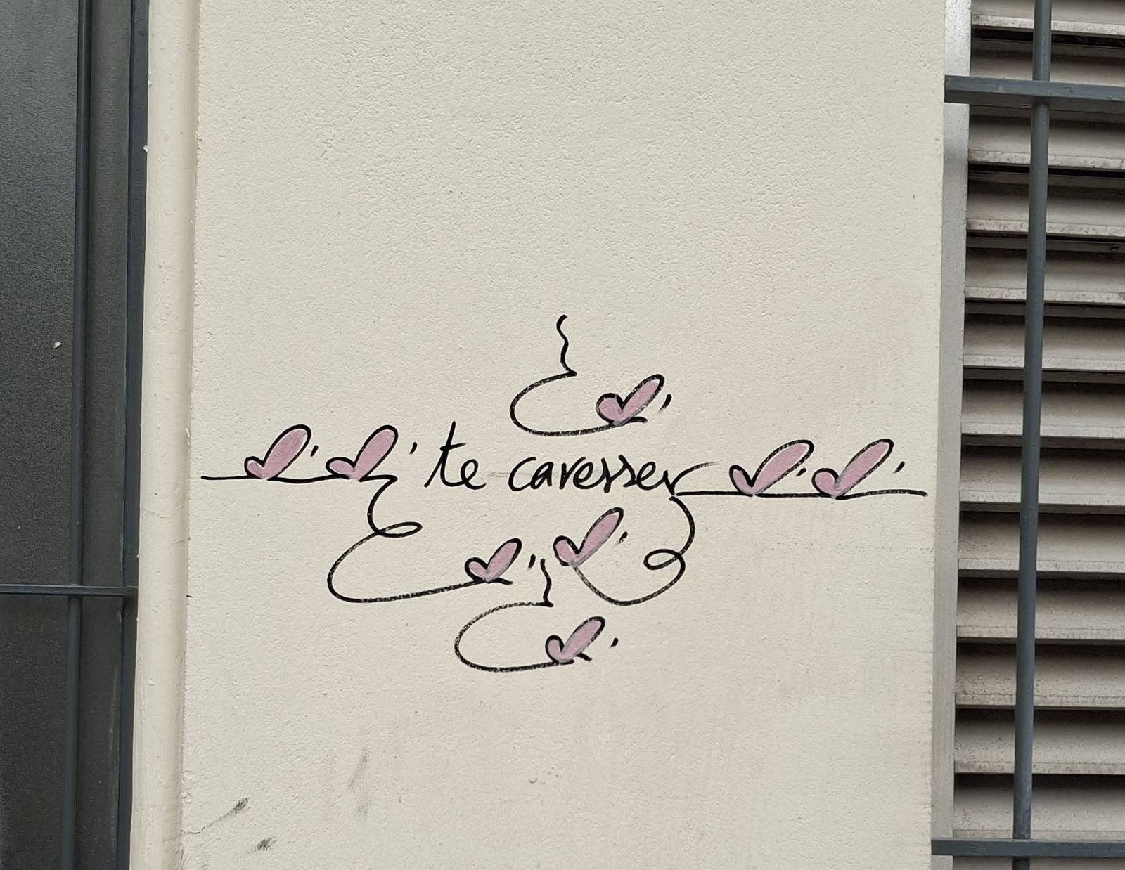 Inlovestreetart&mdash;te caresser