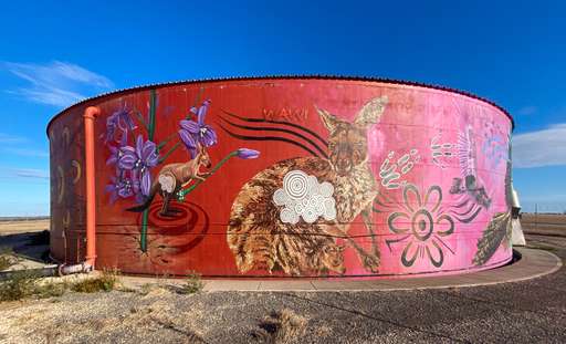 Minlacowie Water Tower Mural