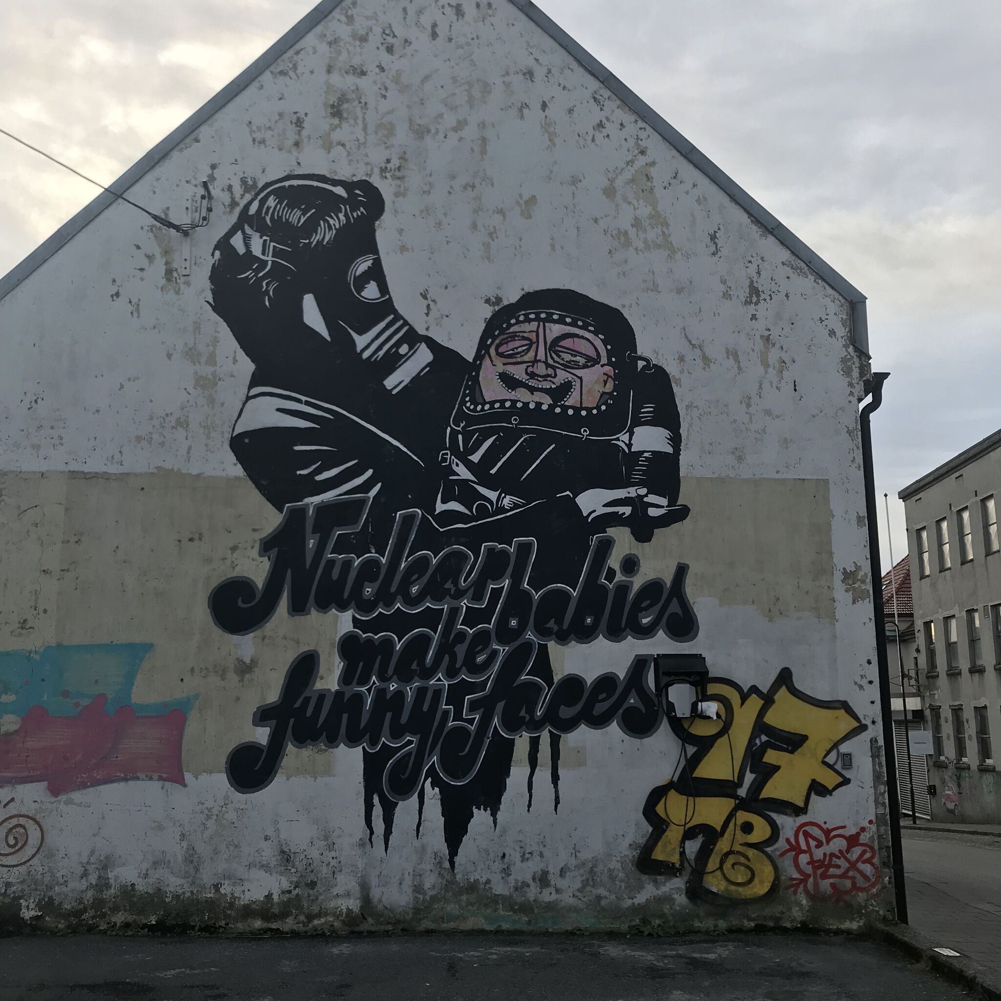 Atle Østrem, Pøbel&mdash;Nuclear babies have funny faces