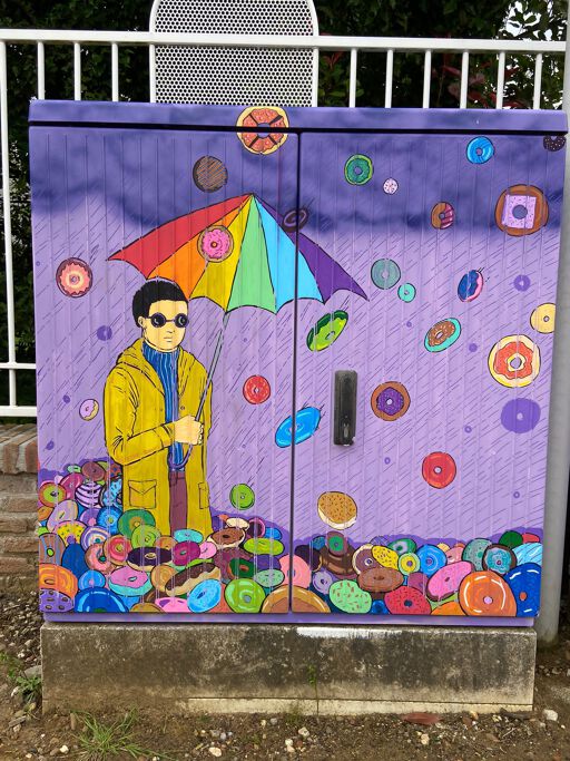 Tour Elentrik - A sky raining donuts