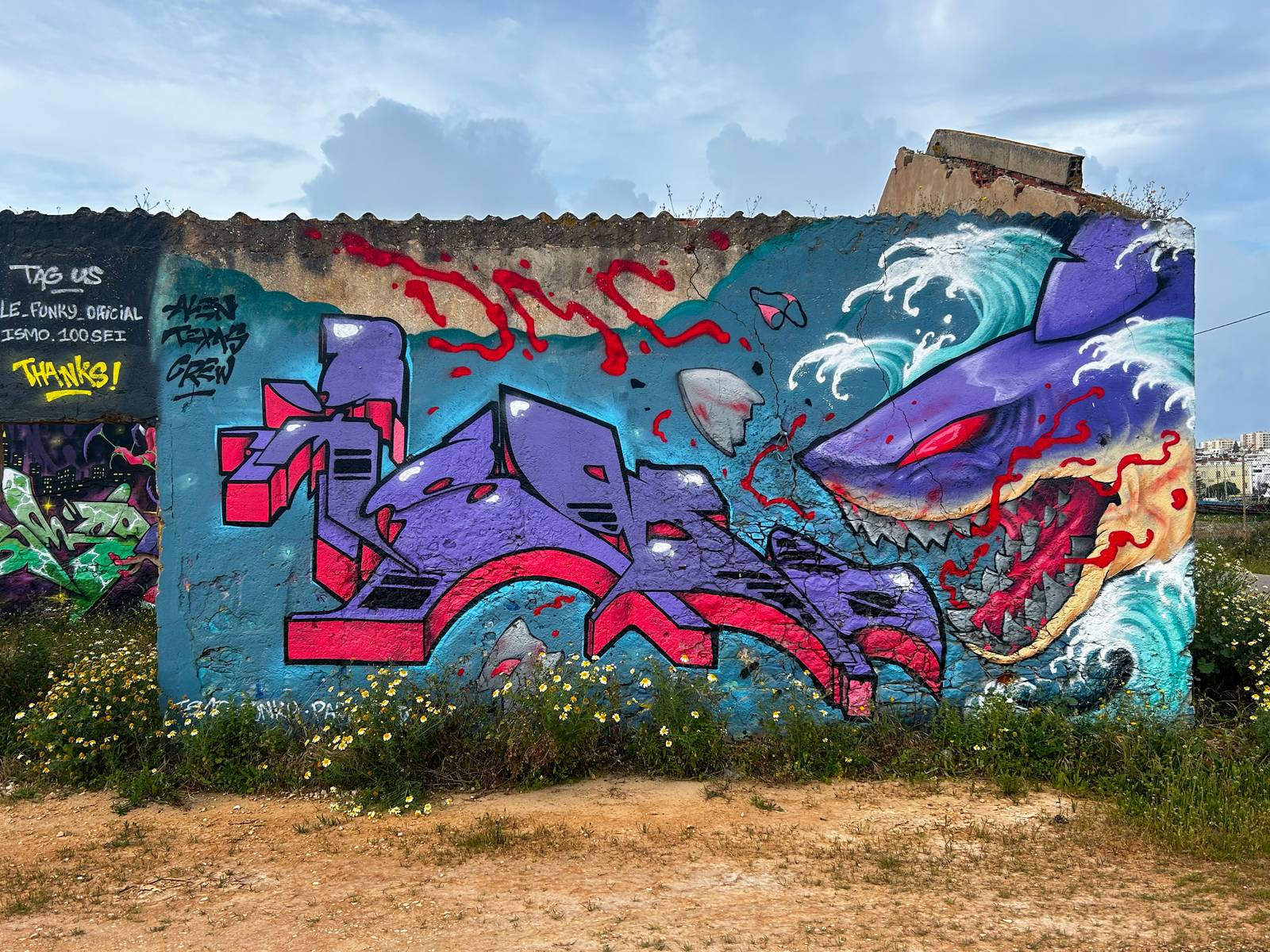 Le Funky, Ismo&mdash;A ruin full or street art