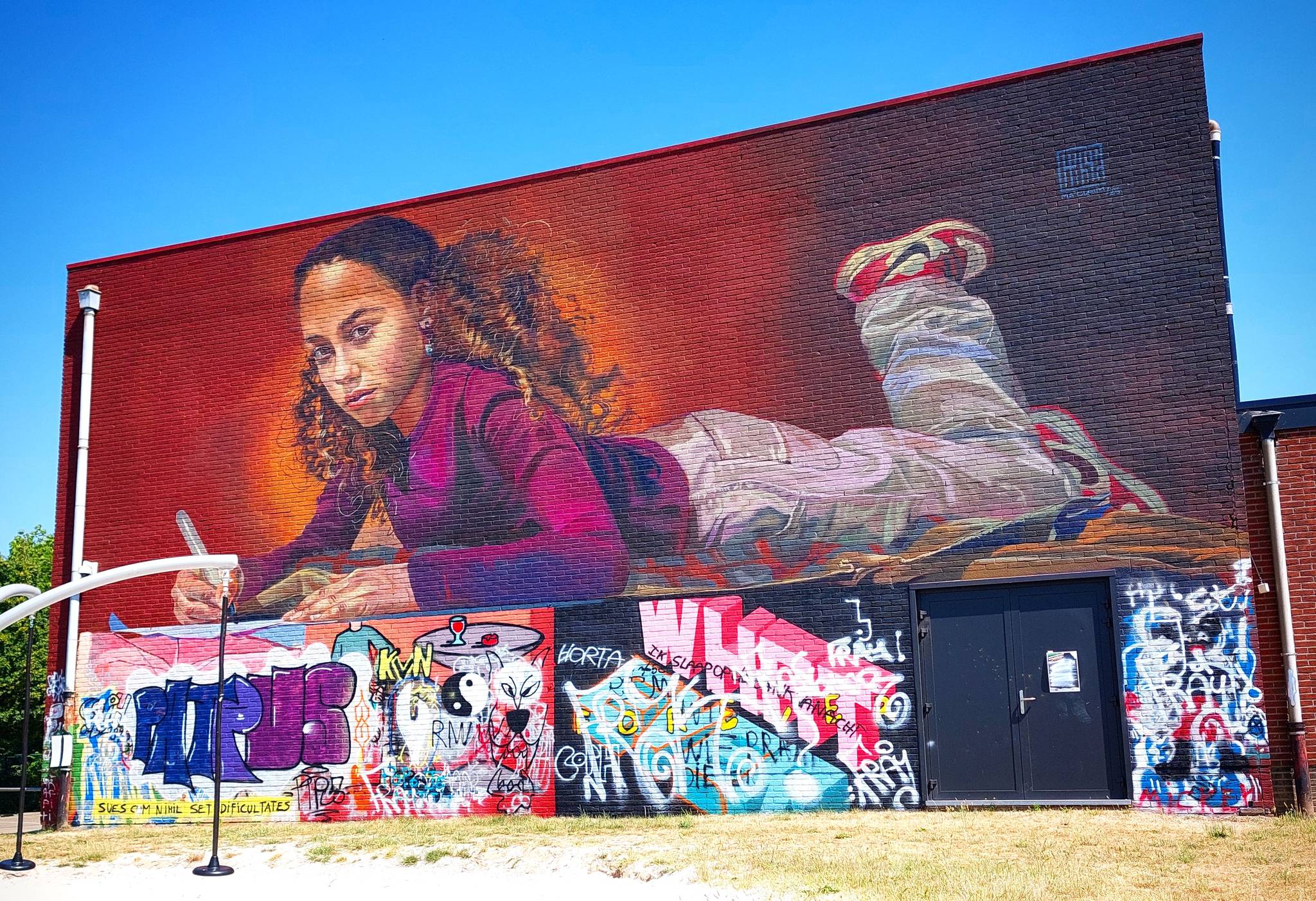 &mdash;Legal Wall