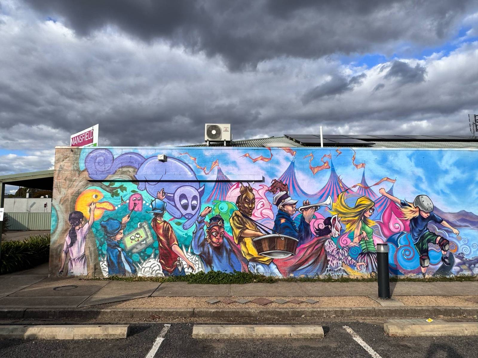 Unknown - Mansfield&mdash;Mansfield Youth Centre Mural