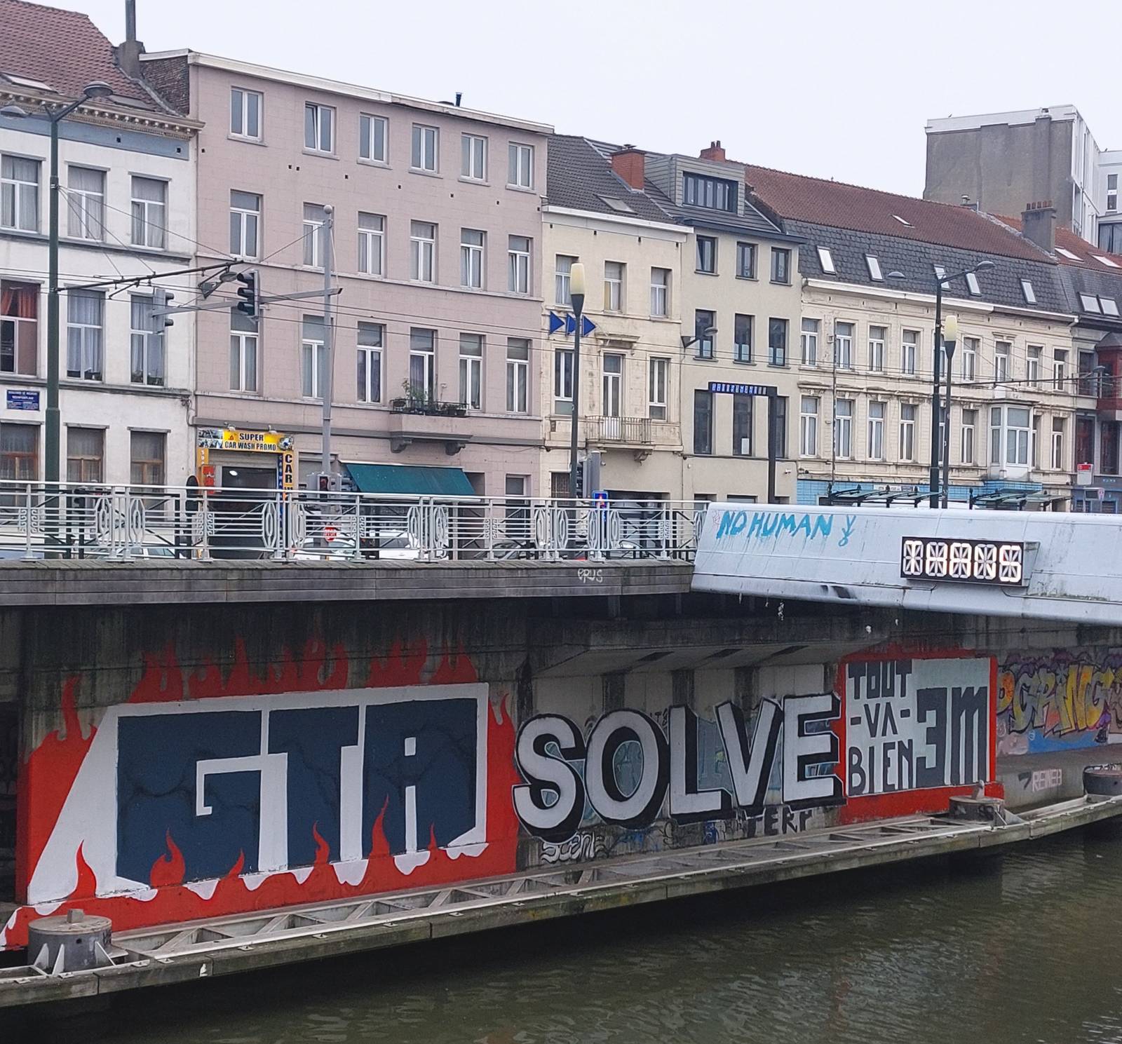 &mdash;Graffitispot Canal district