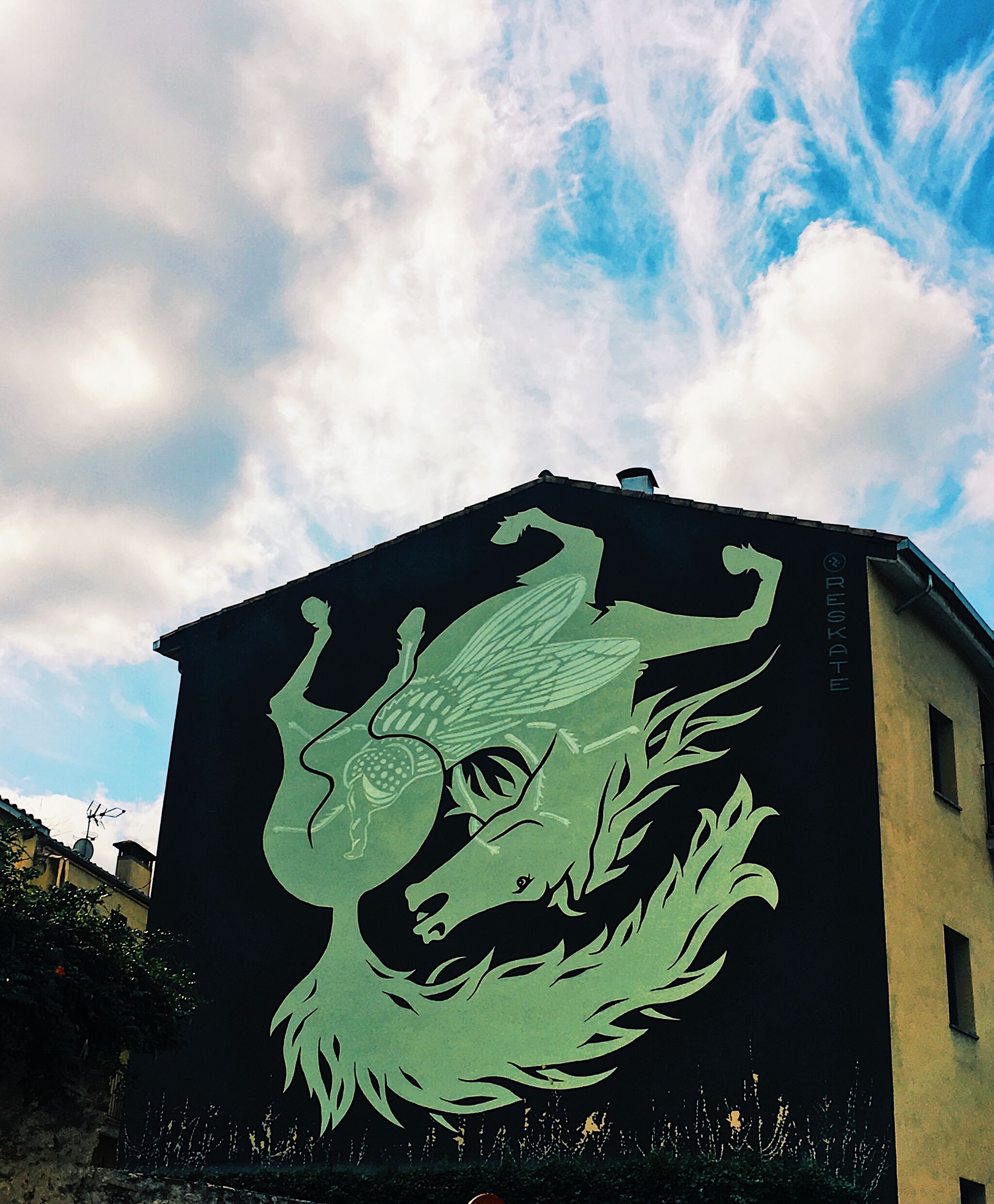 Reskate Studio&mdash;The legend of the Flies of Sant Narcis