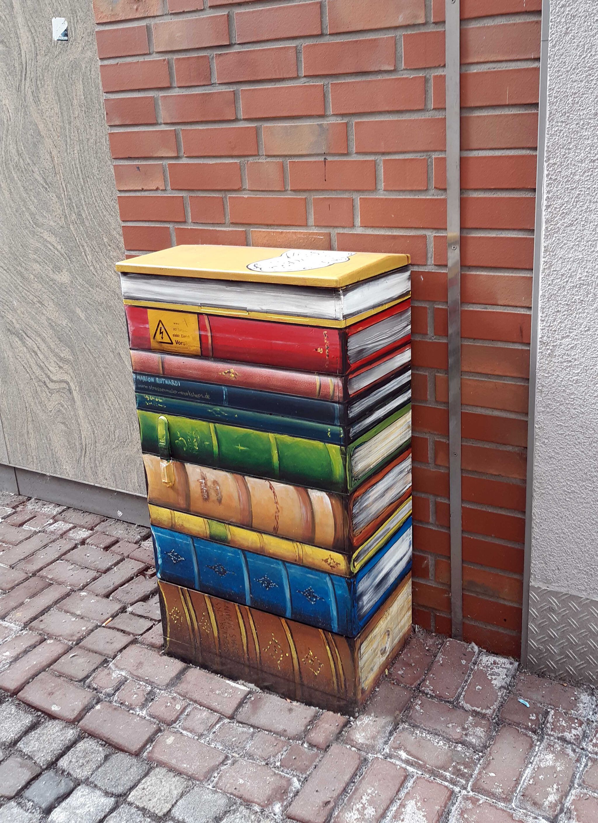 Marion Ruthardt&mdash;Stack of books