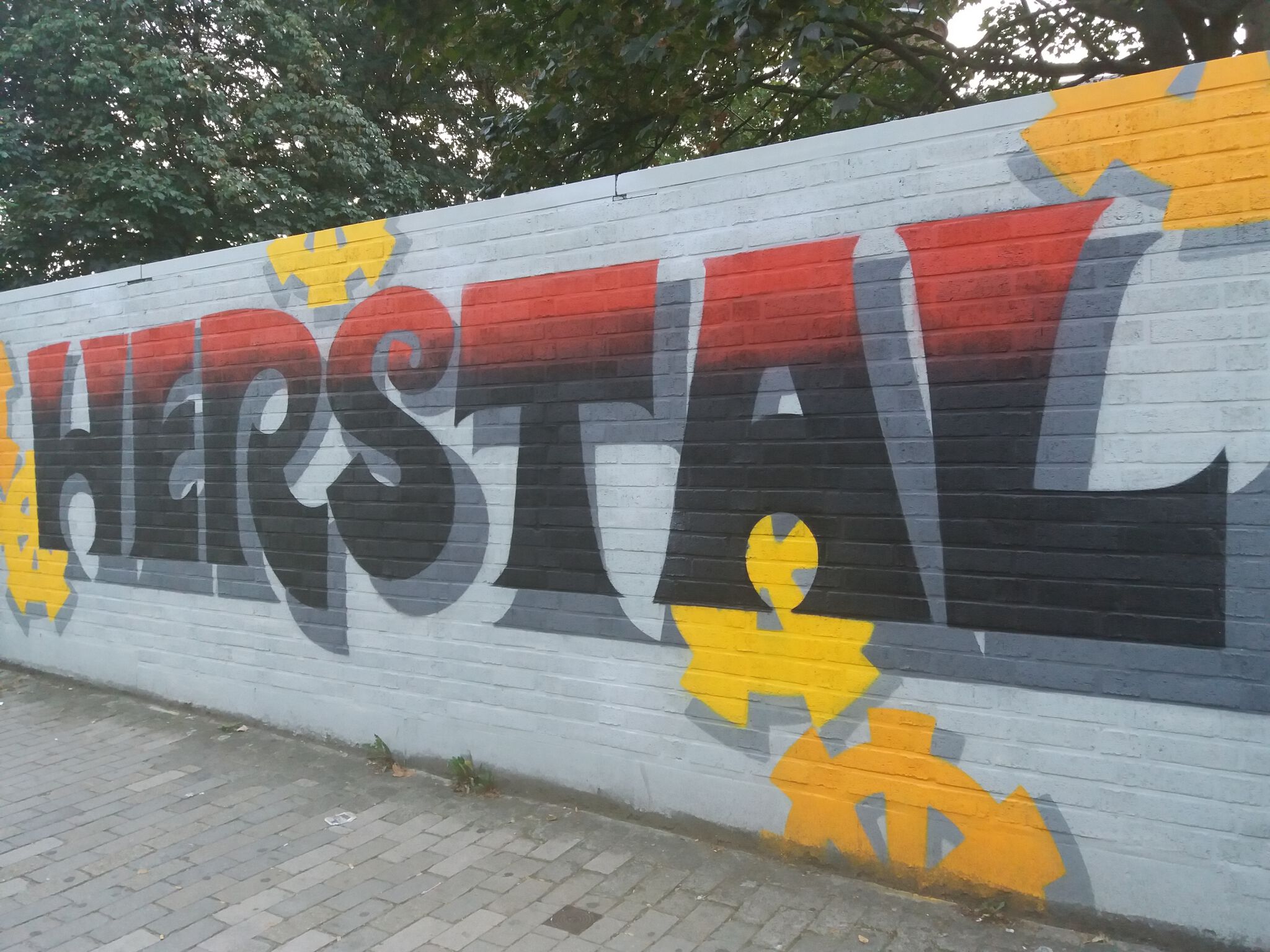 Soke - la cabane, les debrouillards&mdash;Herstal wall