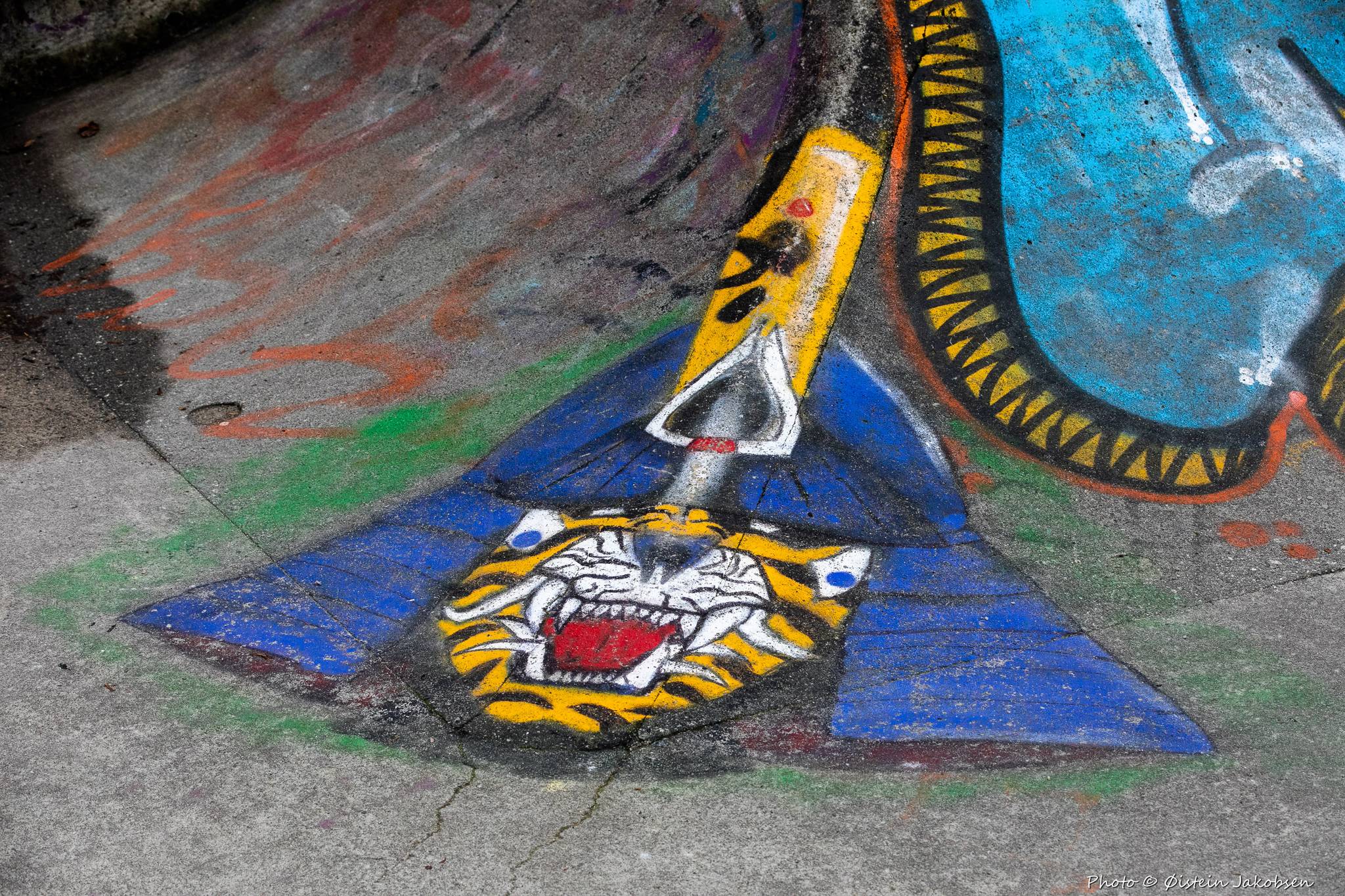 &mdash;Graffiti spot / Skating park