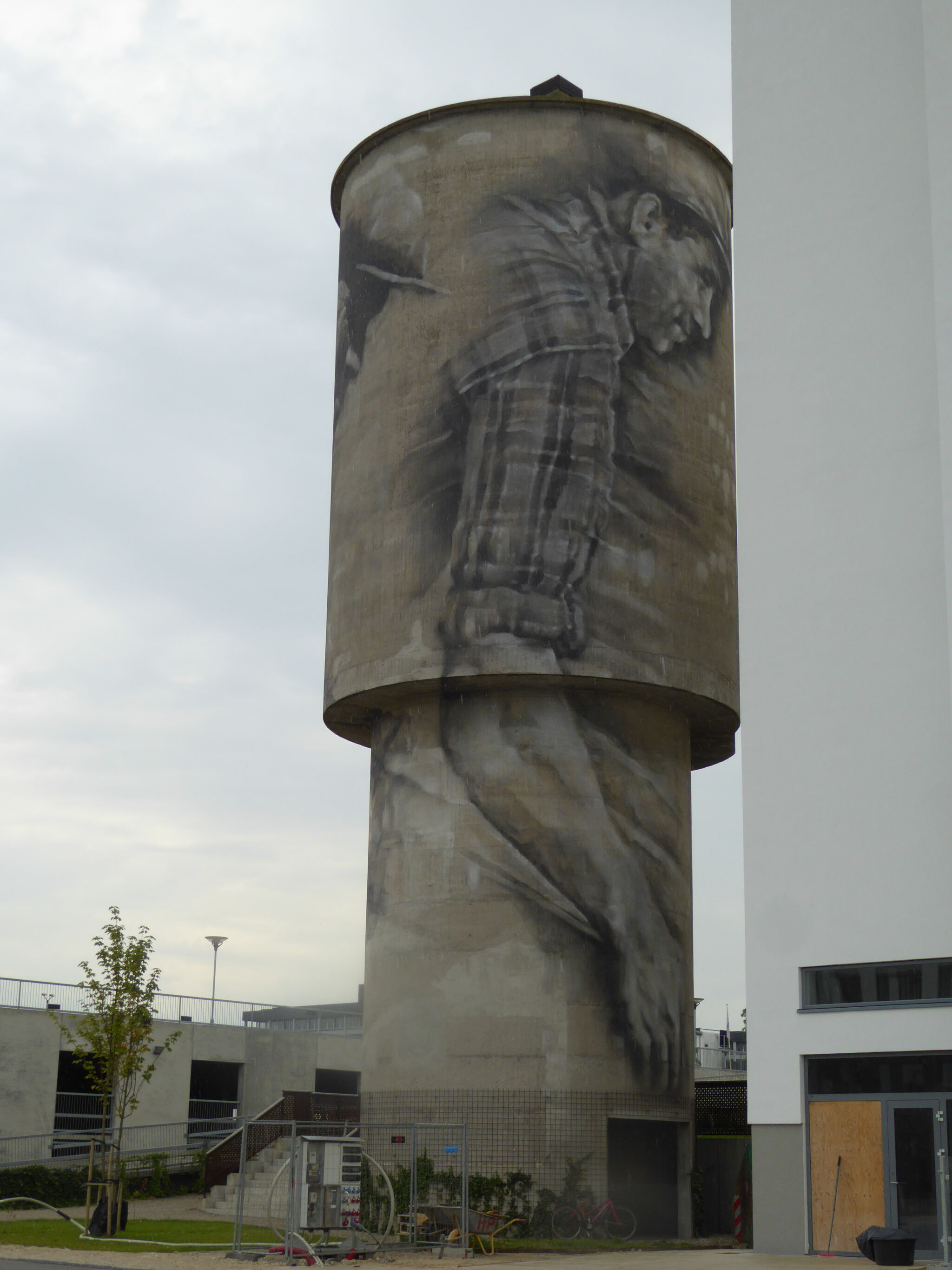 Guido van Helten&mdash;Silo in old Eternit factory