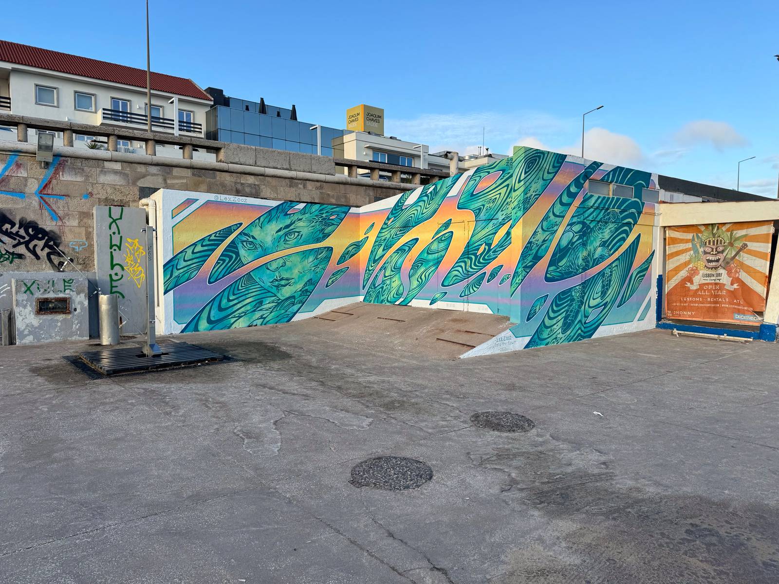Lex-zooz&mdash;Mural “Into the flow”