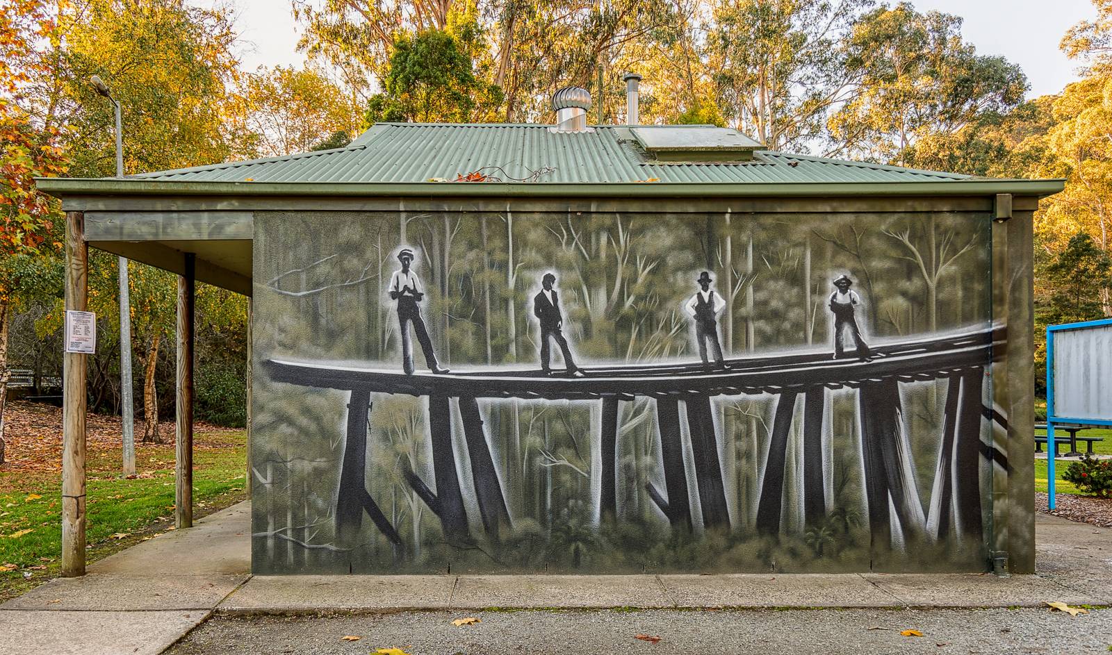 Danny Awes&mdash;Noojee Public Toilets 1