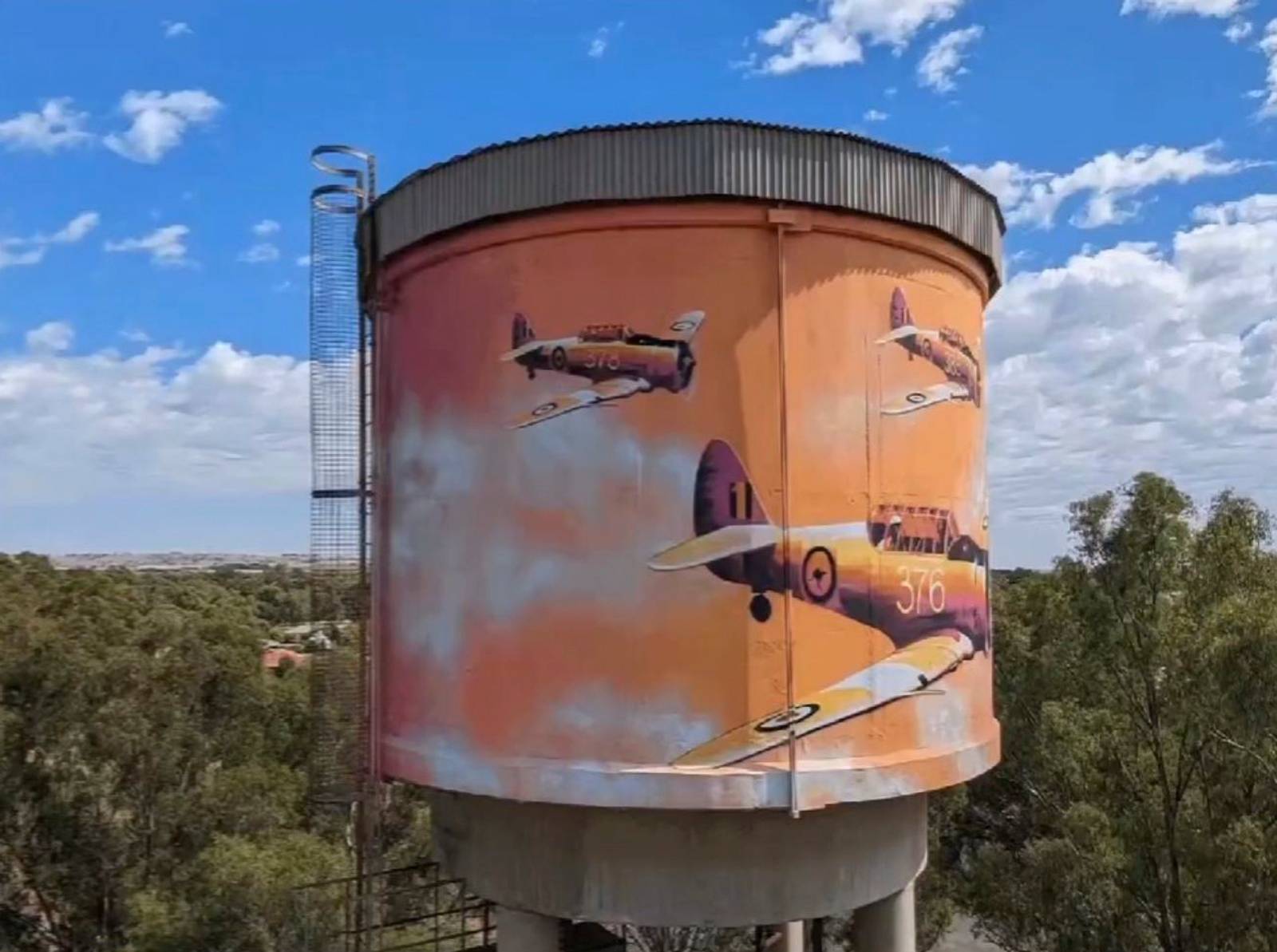 Damien_Mitchell&mdash;Uranquinty Water Tank