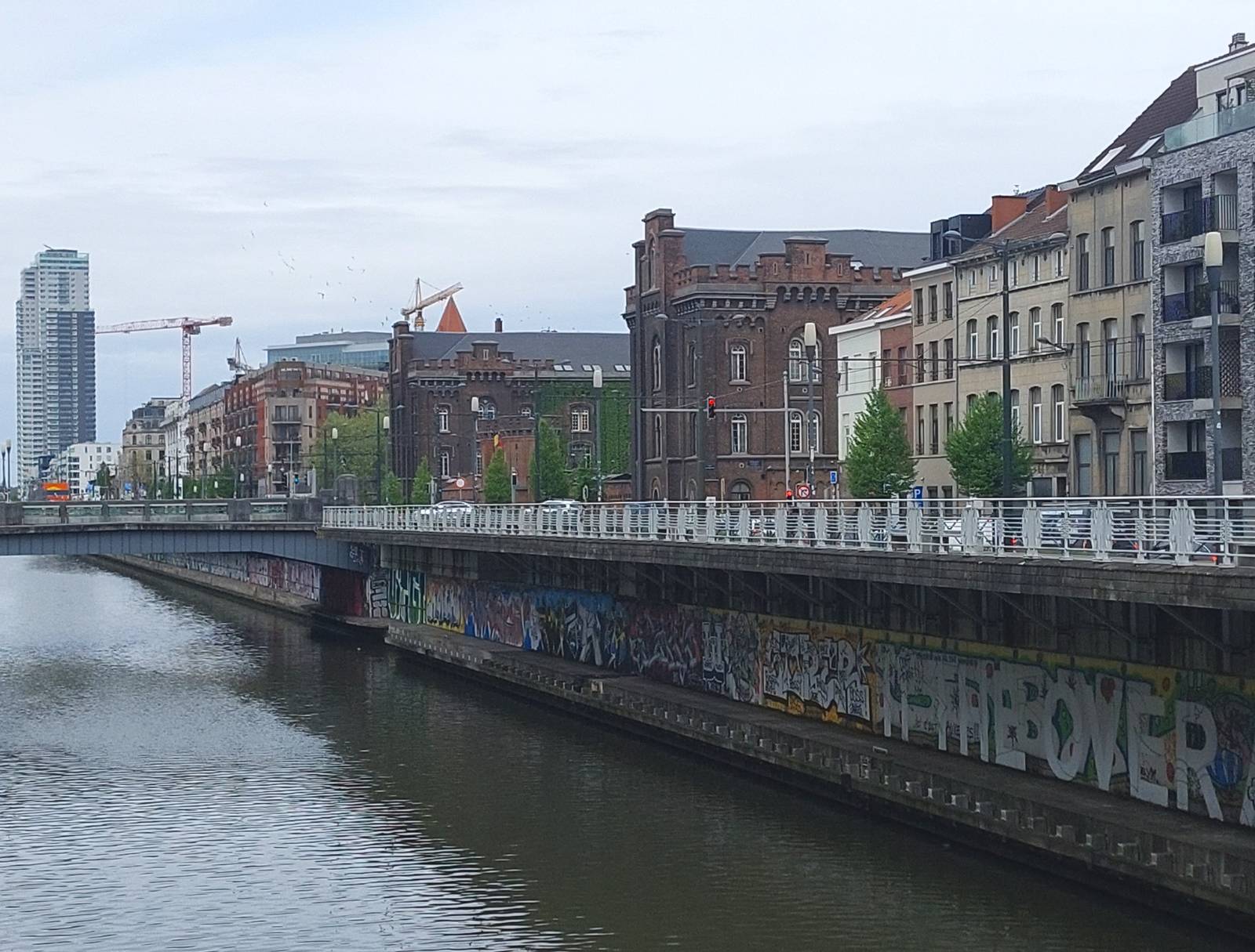 &mdash;Graffitispot Canal district