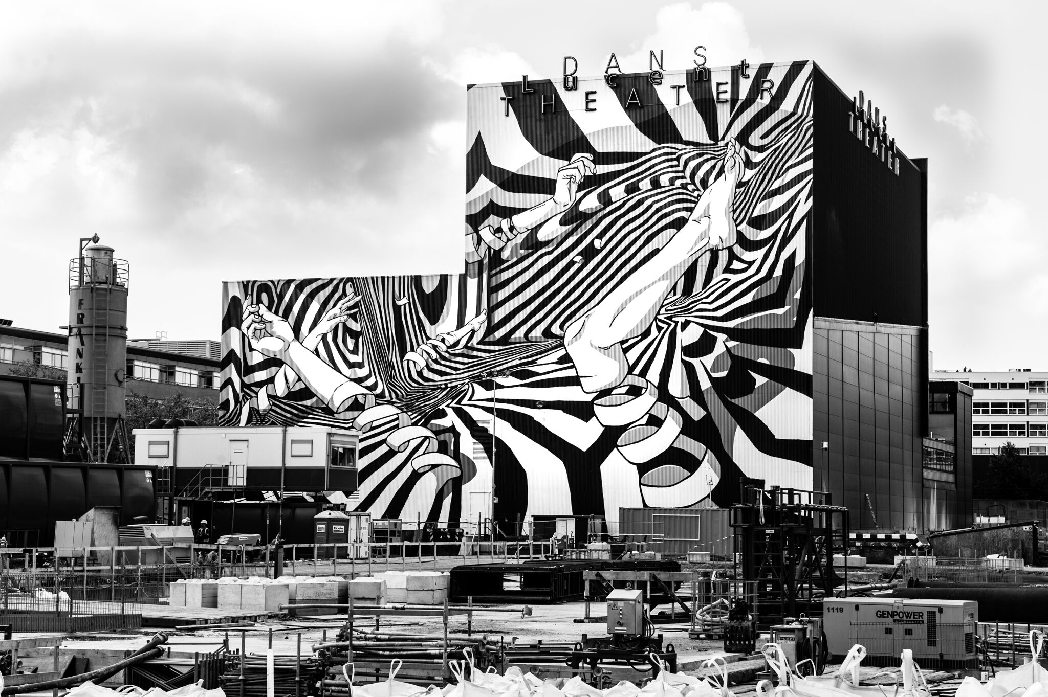 Bier en Brood, for The Hague Street Art&mdash;Haags Icoon: Nederlands Danstheater