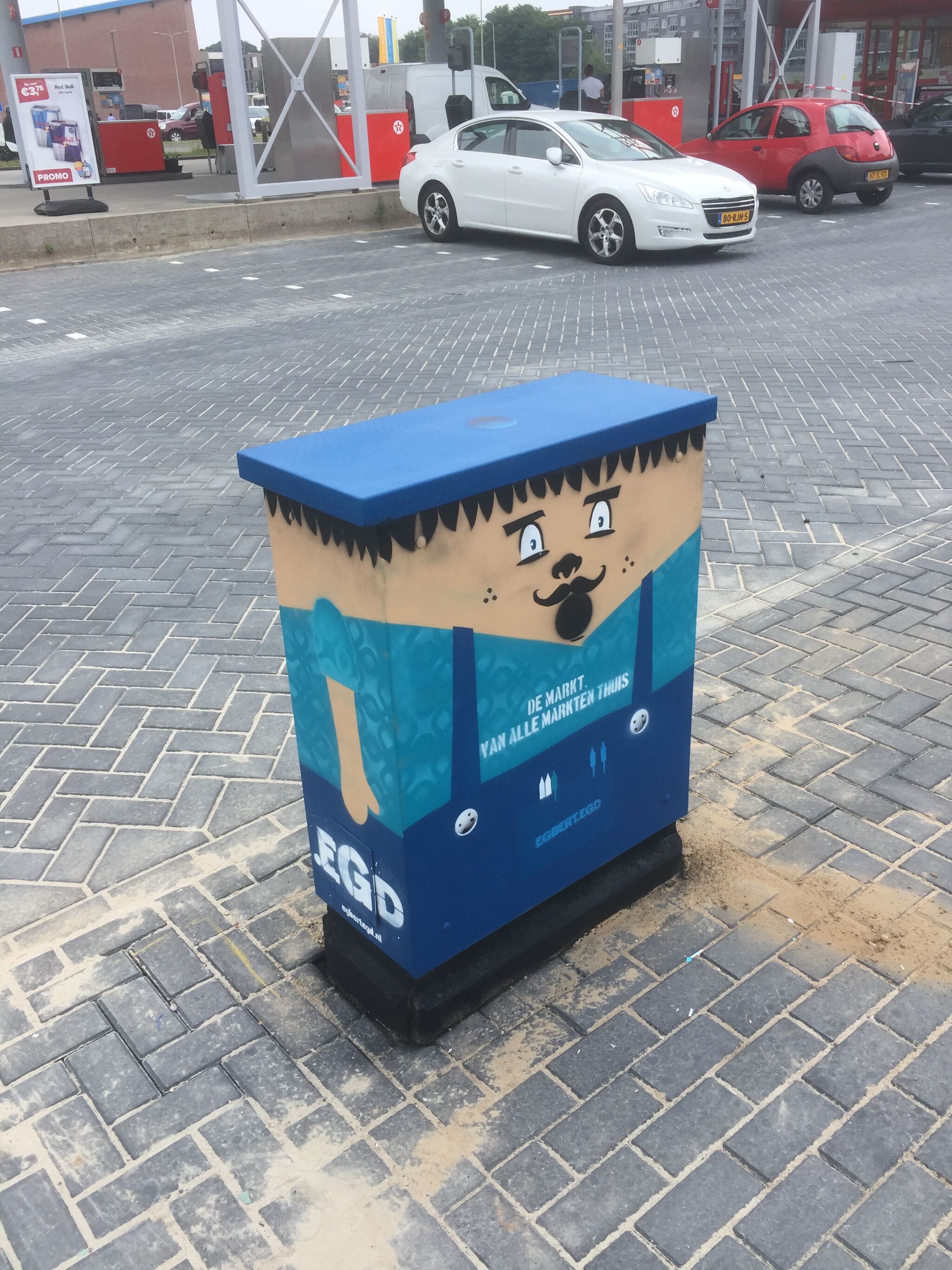 Egbert.EGD&mdash;4 Dears Market Merchant