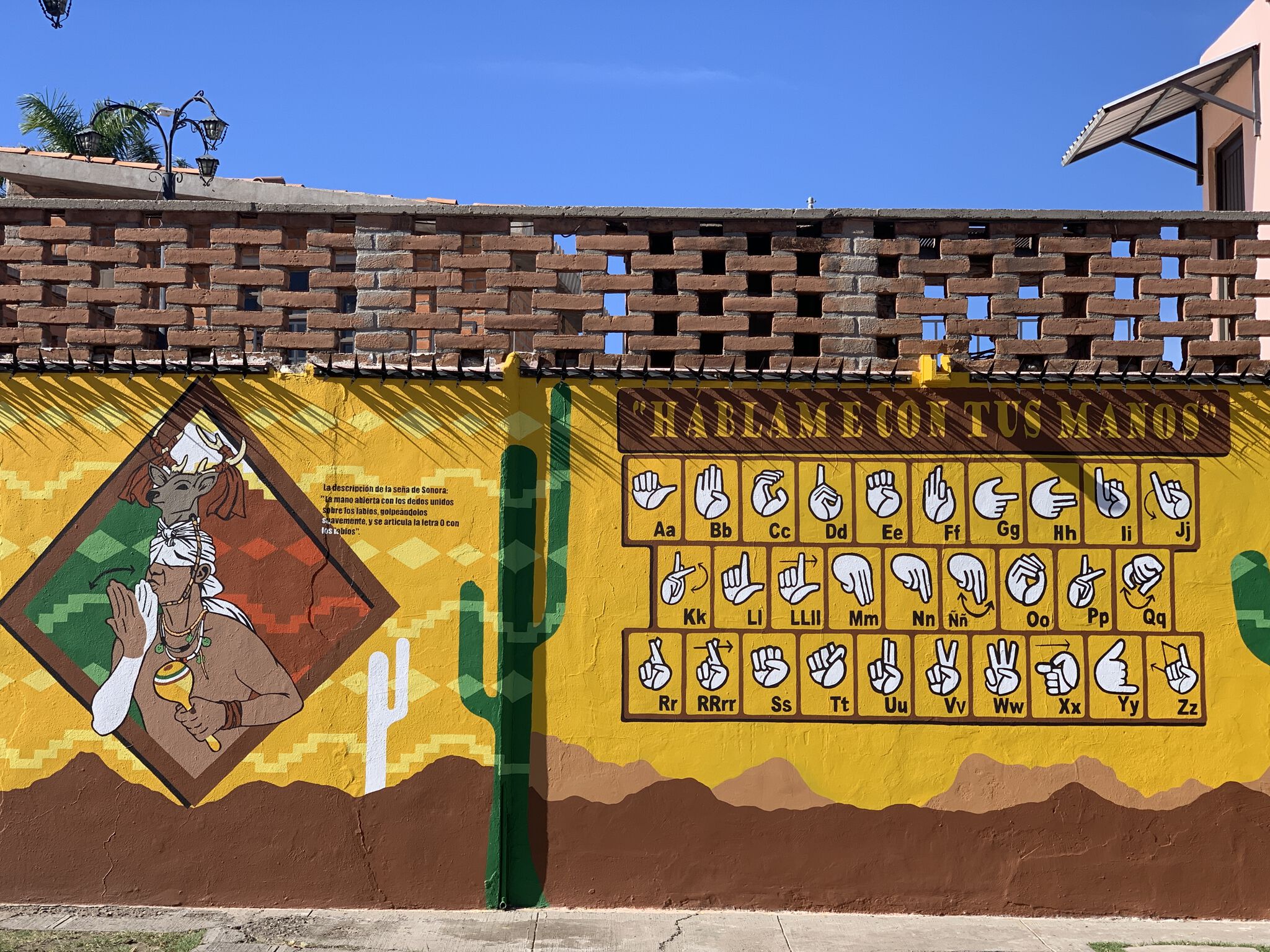 Comunidad Sorda de Hermosillo&mdash;Alfabeto y mural lengua de Señas Mexicana