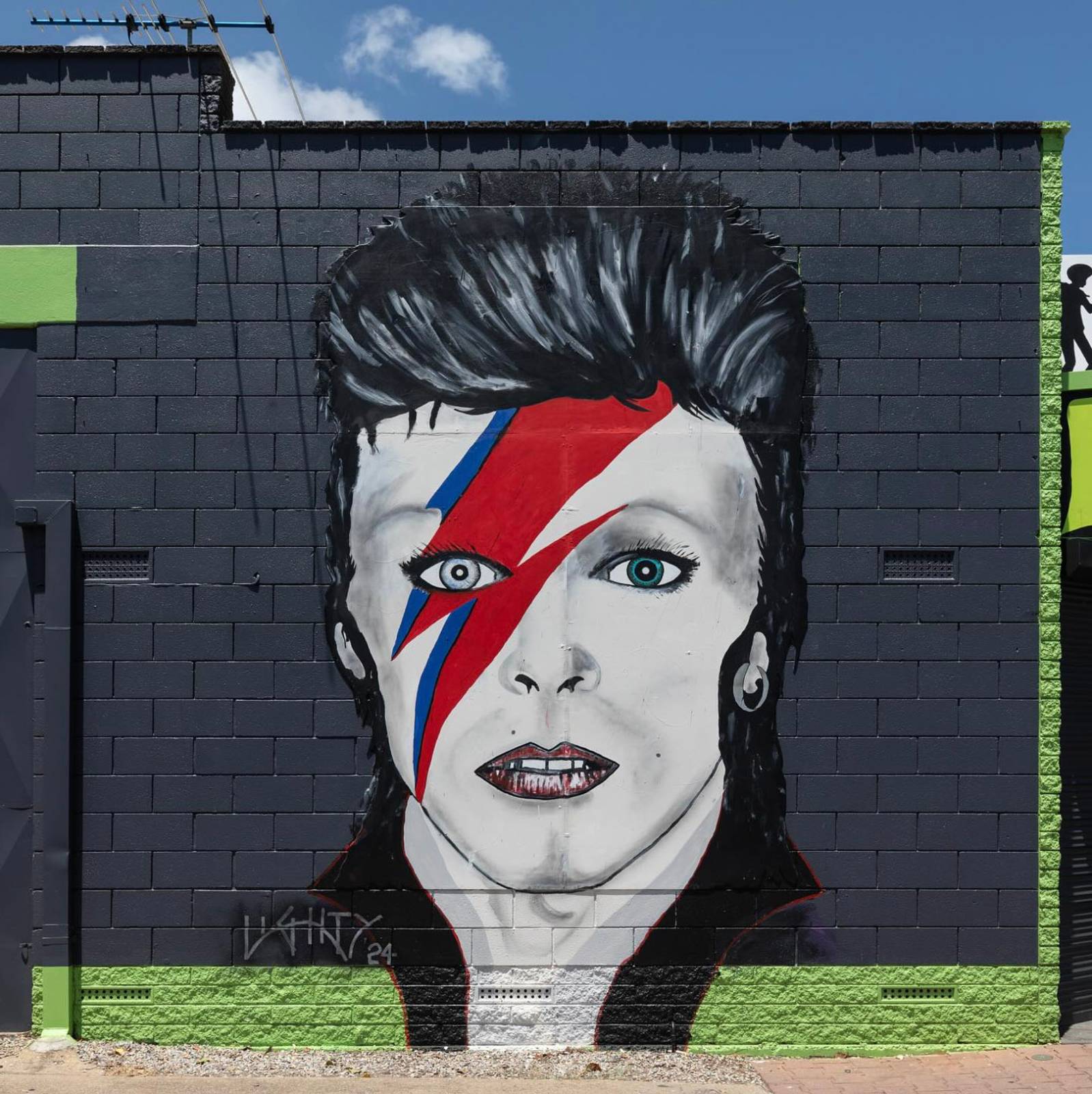 retro_tek_sa&mdash;Bowie