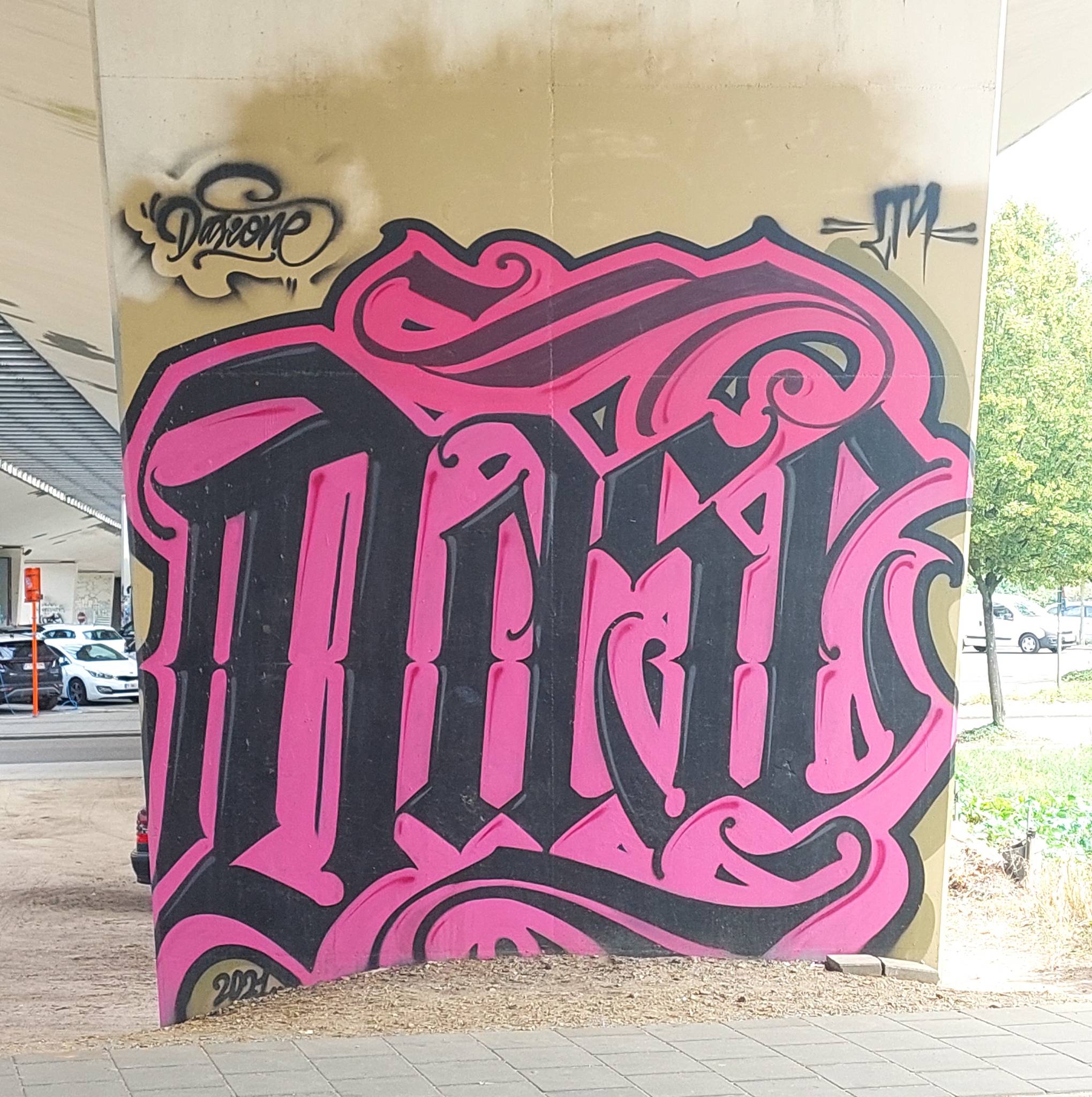 &mdash;Legal Walls