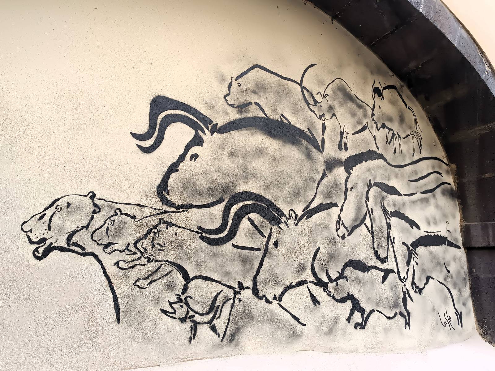 Lasco&mdash;Picturial Art