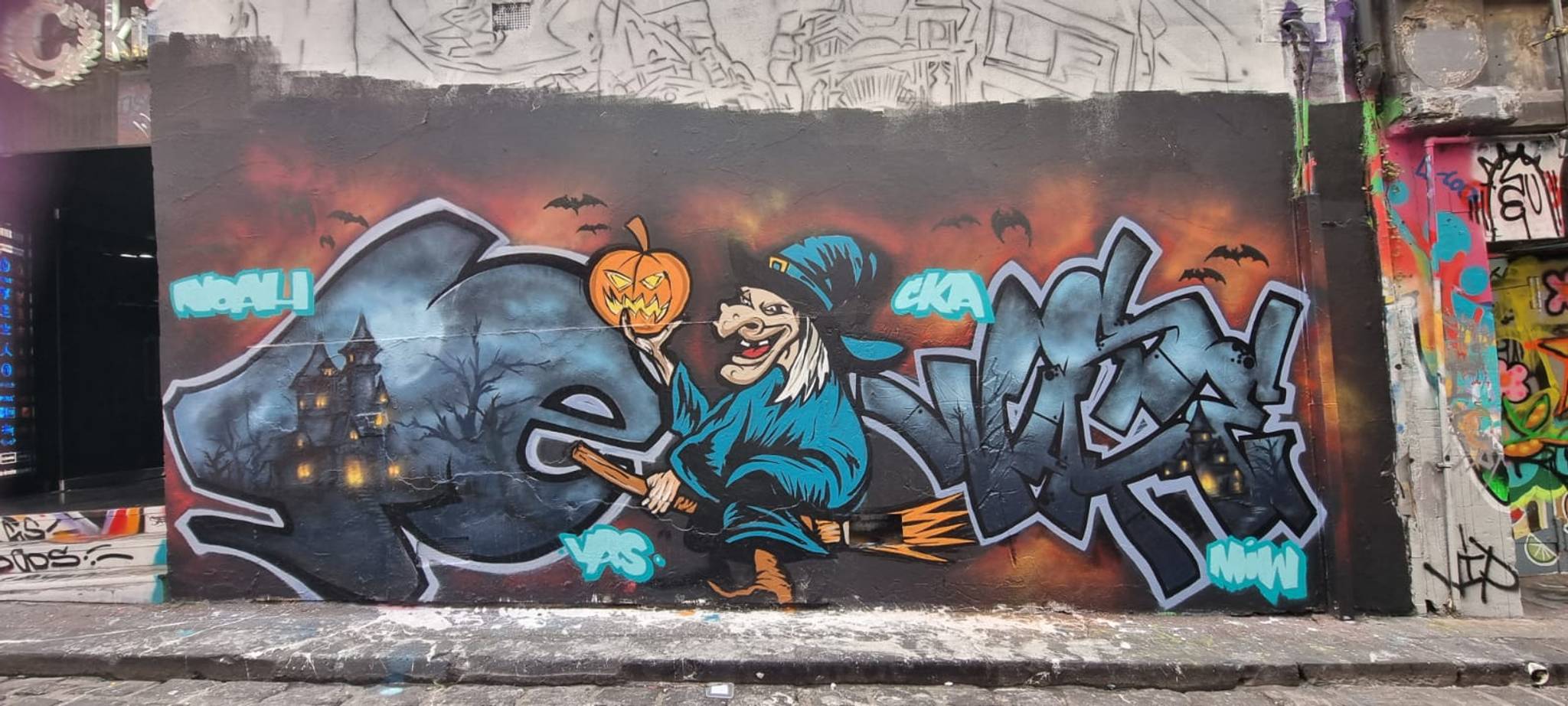 Jerpone, Miw Westa&mdash;Halloween in Hosier