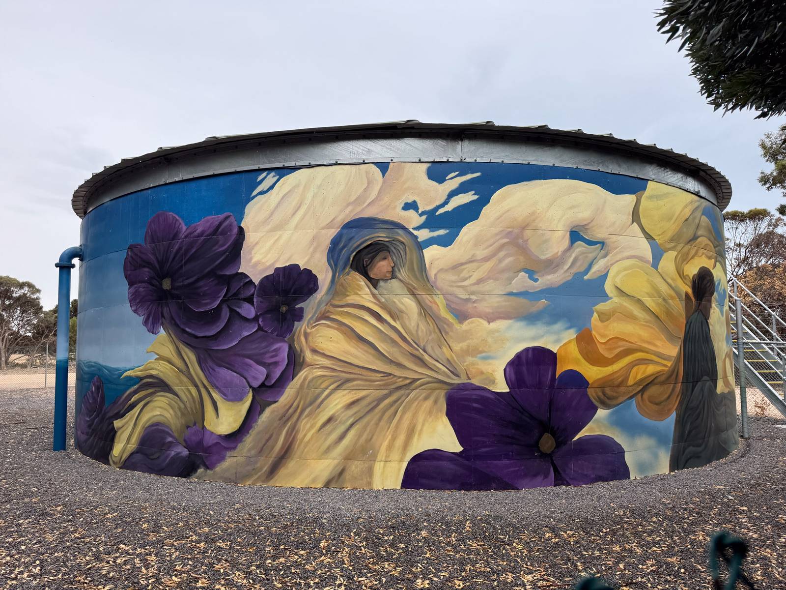 Sam Brooks, Mark Harding, Ngrakani Harley Hall, Rachelle Plazeriano, Gary Nowlan&mdash;Wool Bay Water Tank Mural