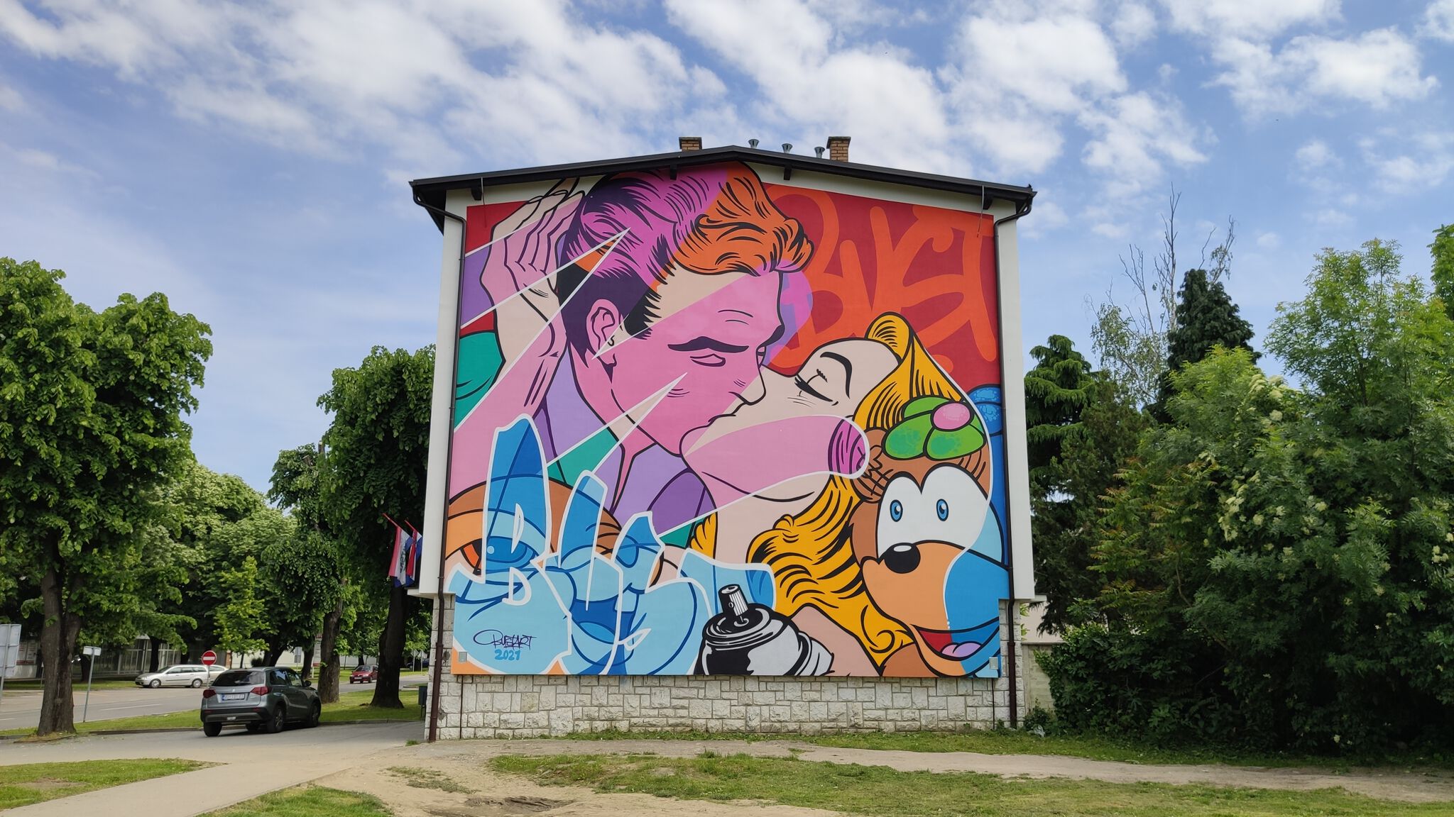 Bustart&mdash;Kiss by the Danube