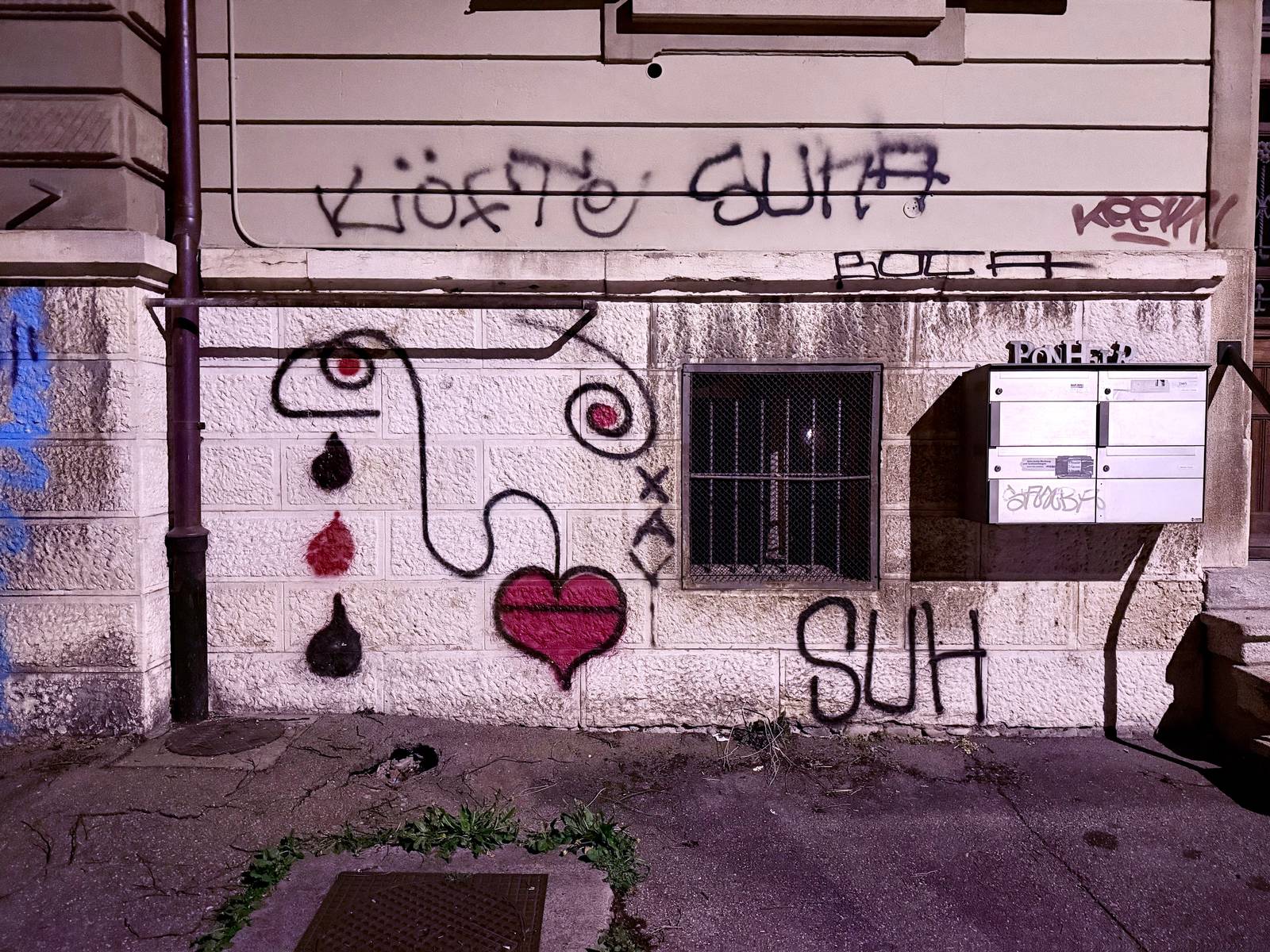 Unknown - Bern&mdash;Squiggly line face