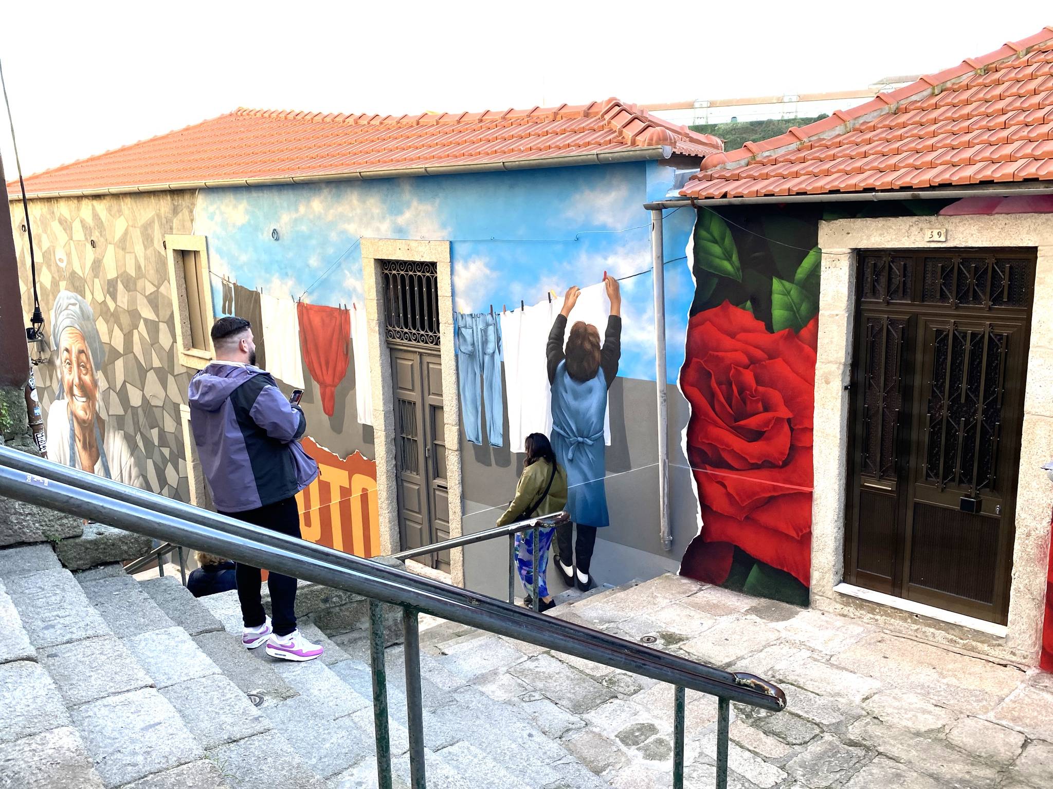 Mr Dheo&mdash;“Dona Rosa” & joint walls
