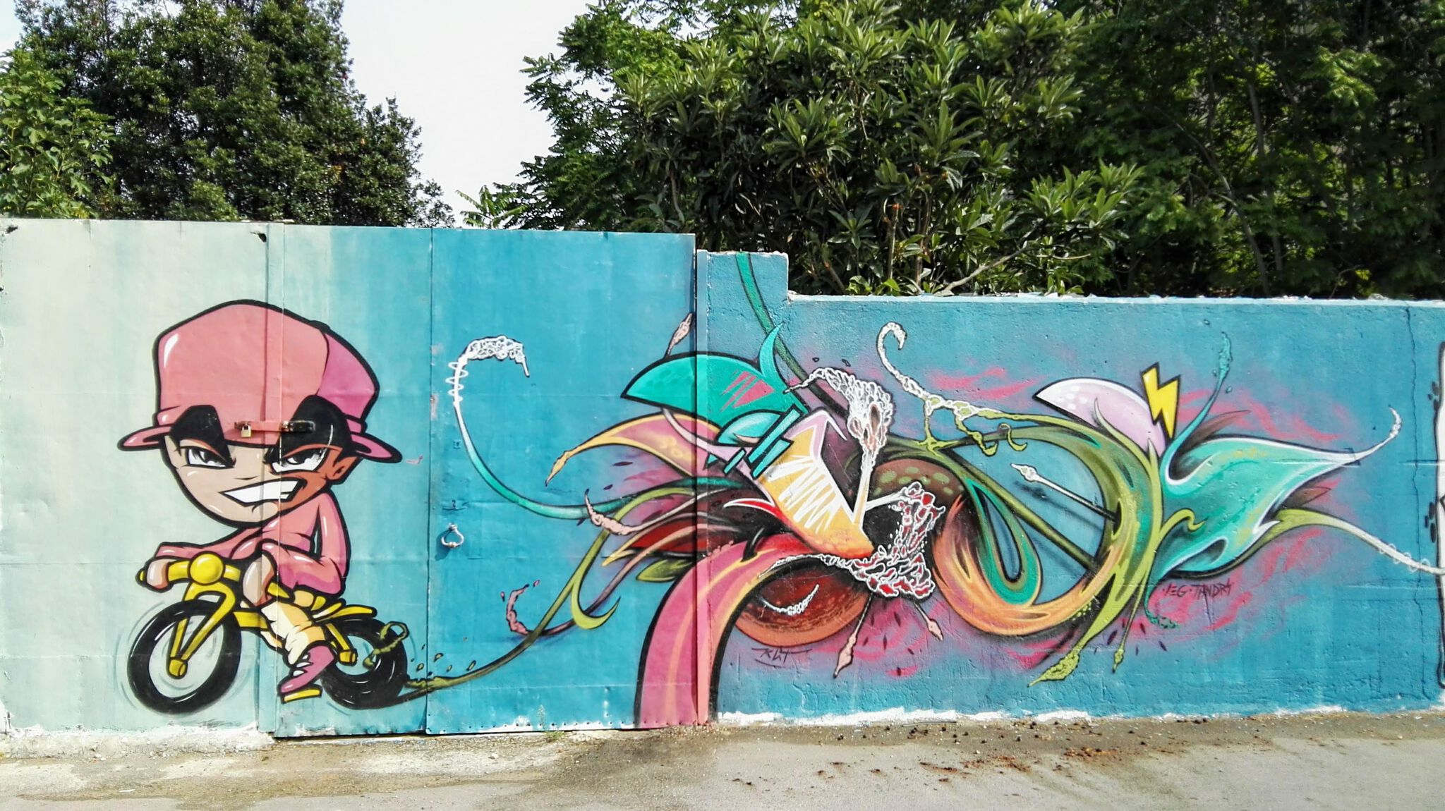Ayer, Fredy Klit&mdash;bmx