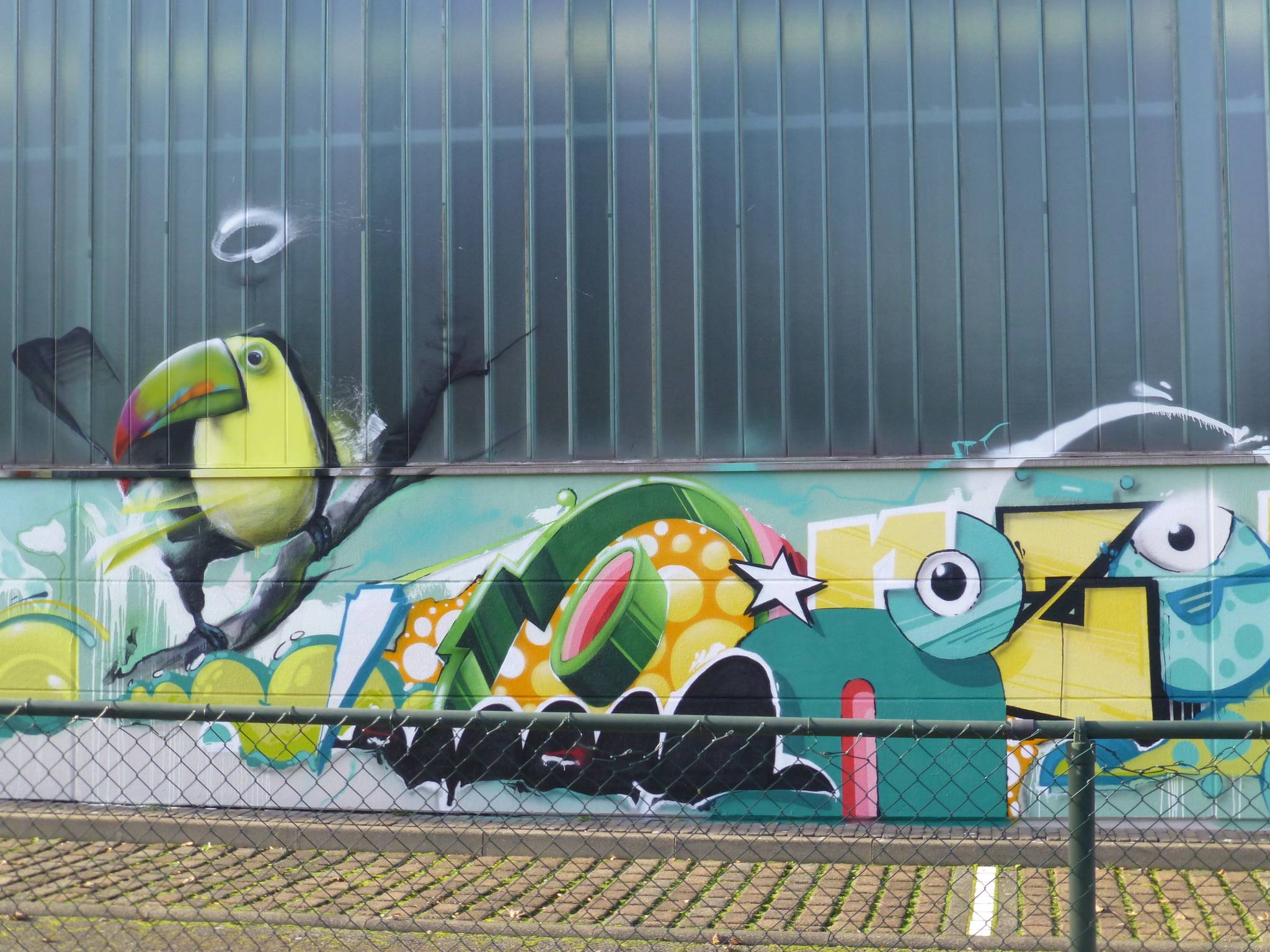 Semor the Mad One, grafffshit, 3.amomo&mdash;Toucan Resort