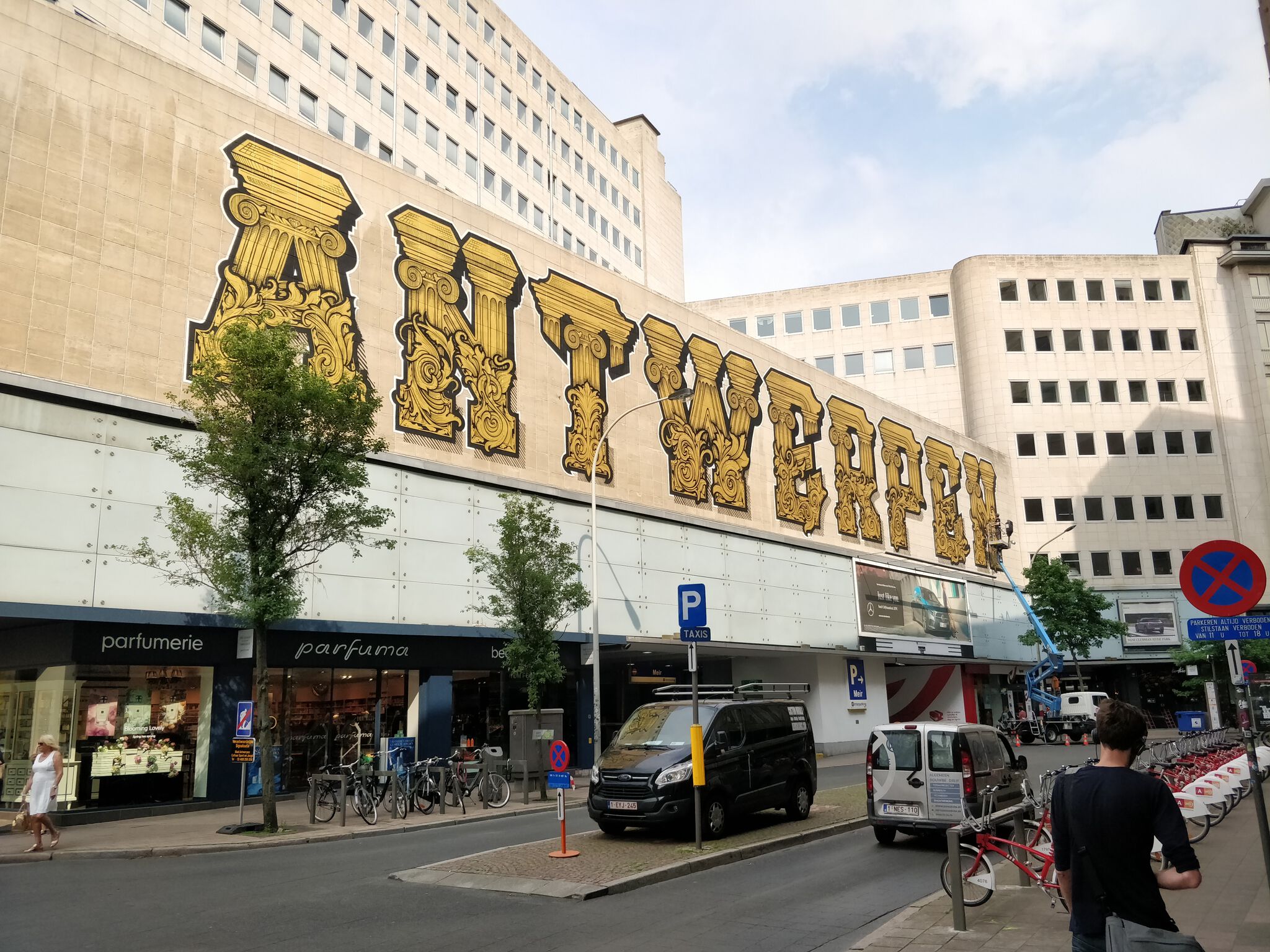 Rise One&mdash;Antwerpen