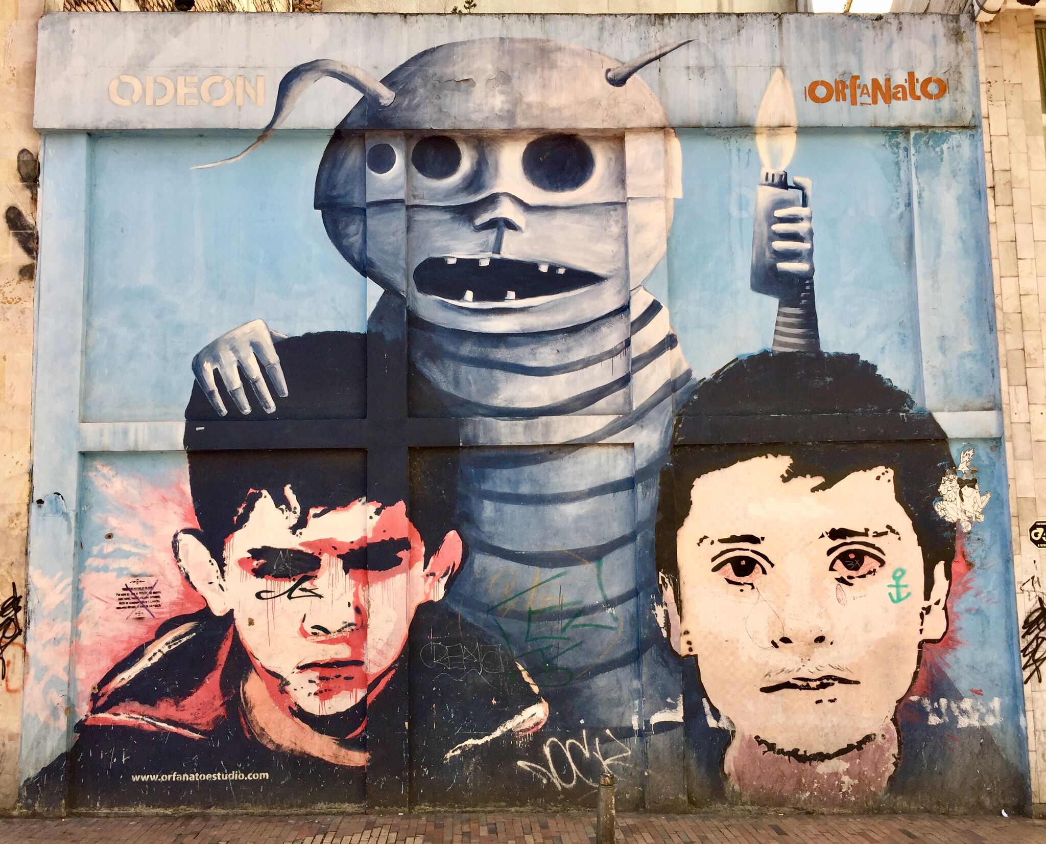 Orfanato Estudio&mdash;Faces - Rostros