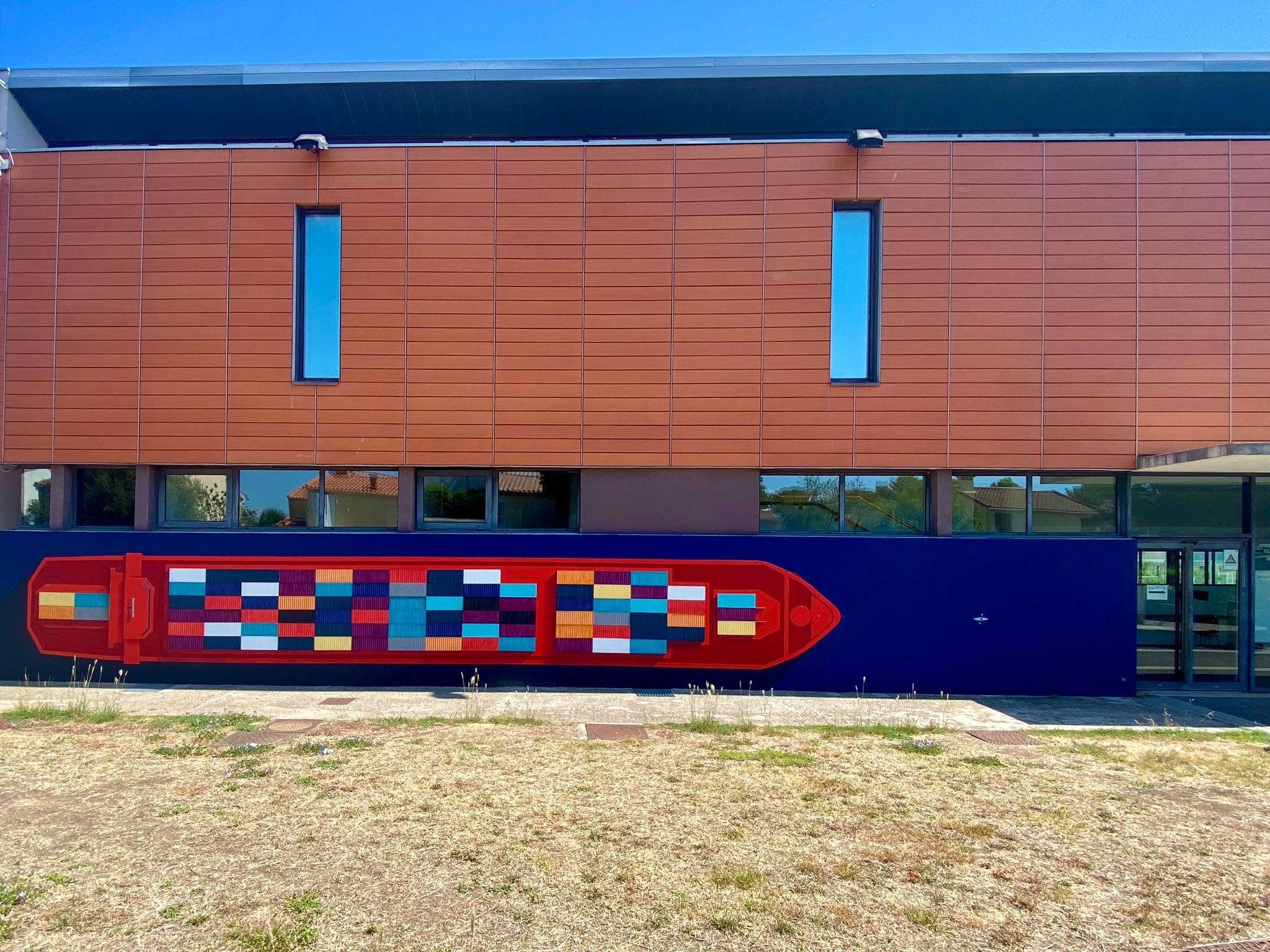 Mathieu Lucas&mdash;The container is the important thing?