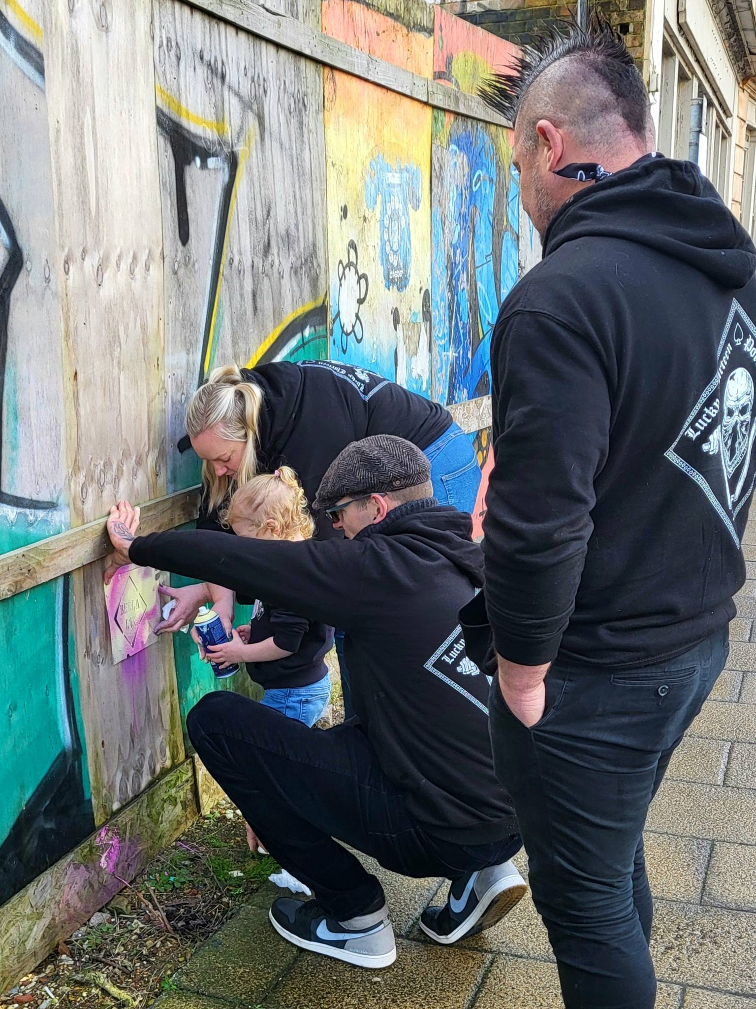 rooabrook, Koe1, Ketones6000, thisismidge, NZIE, Gary Stranger, pogo, RoosArt&mdash;Osborne Road Street Art Gallery