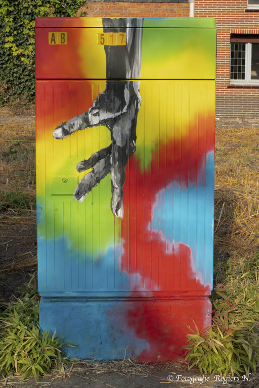 Tour Elentrik - Hands